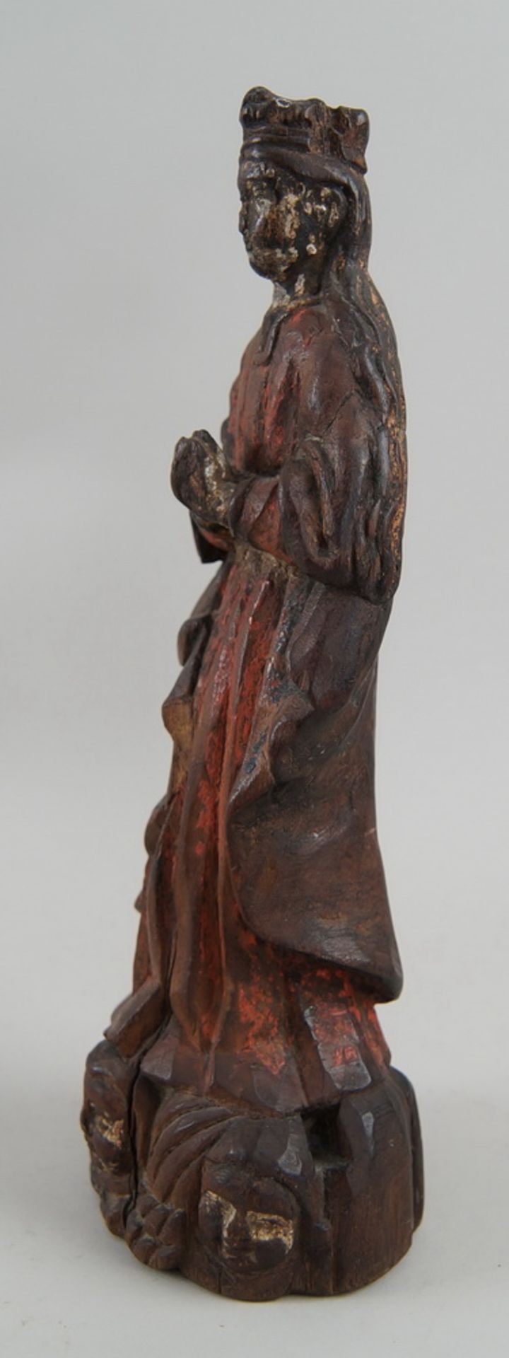 Spanische Madonna / Sichelmadonna, Holz geschnitzt und gefasst, 17. JH, Altersspuren, H27cm - Bild 3 aus 7