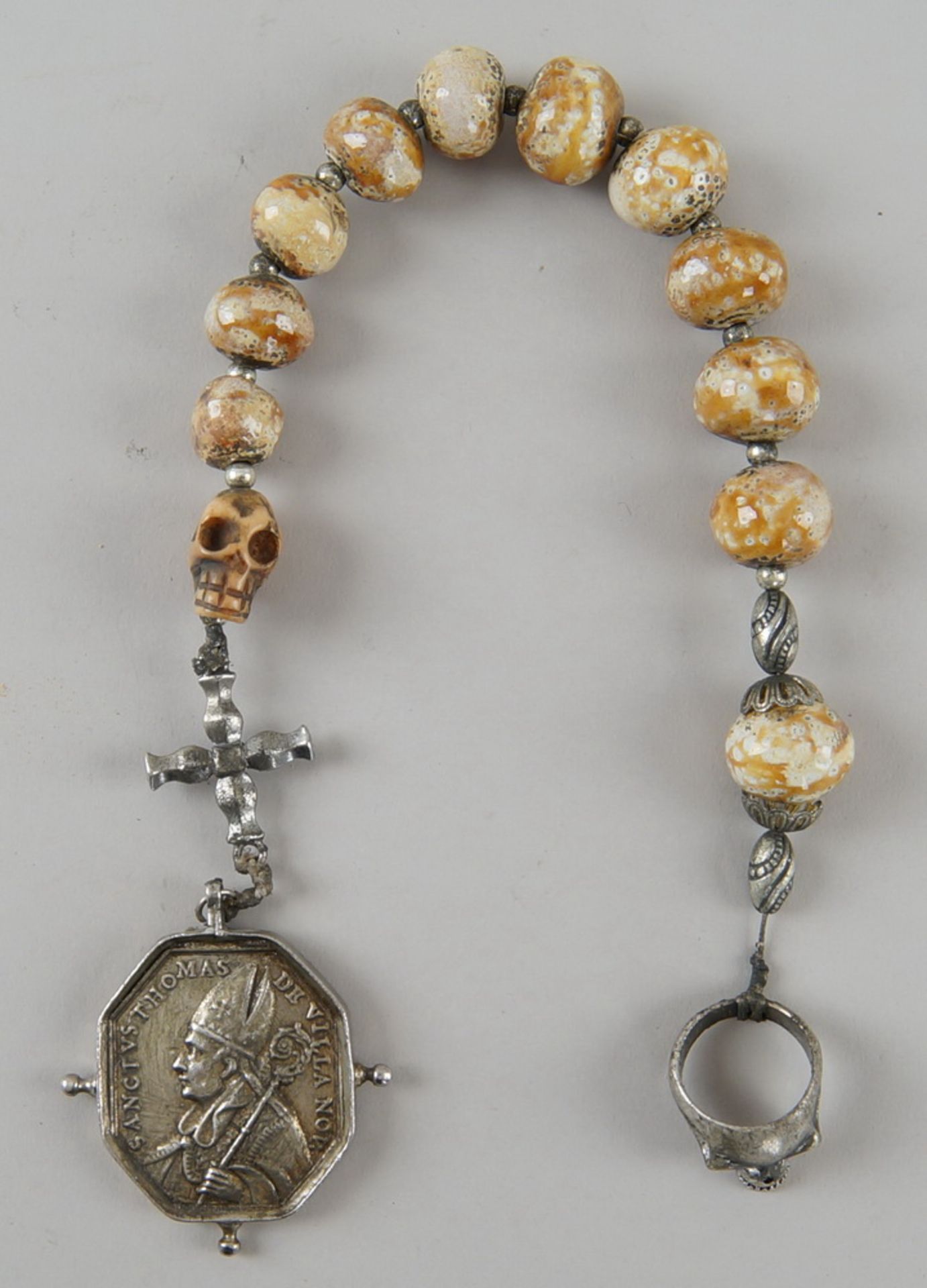 Faulenzer / Zehner Gebetskette mit Silberring und Medaille, Kreuz und Totenkopf, L 40cm