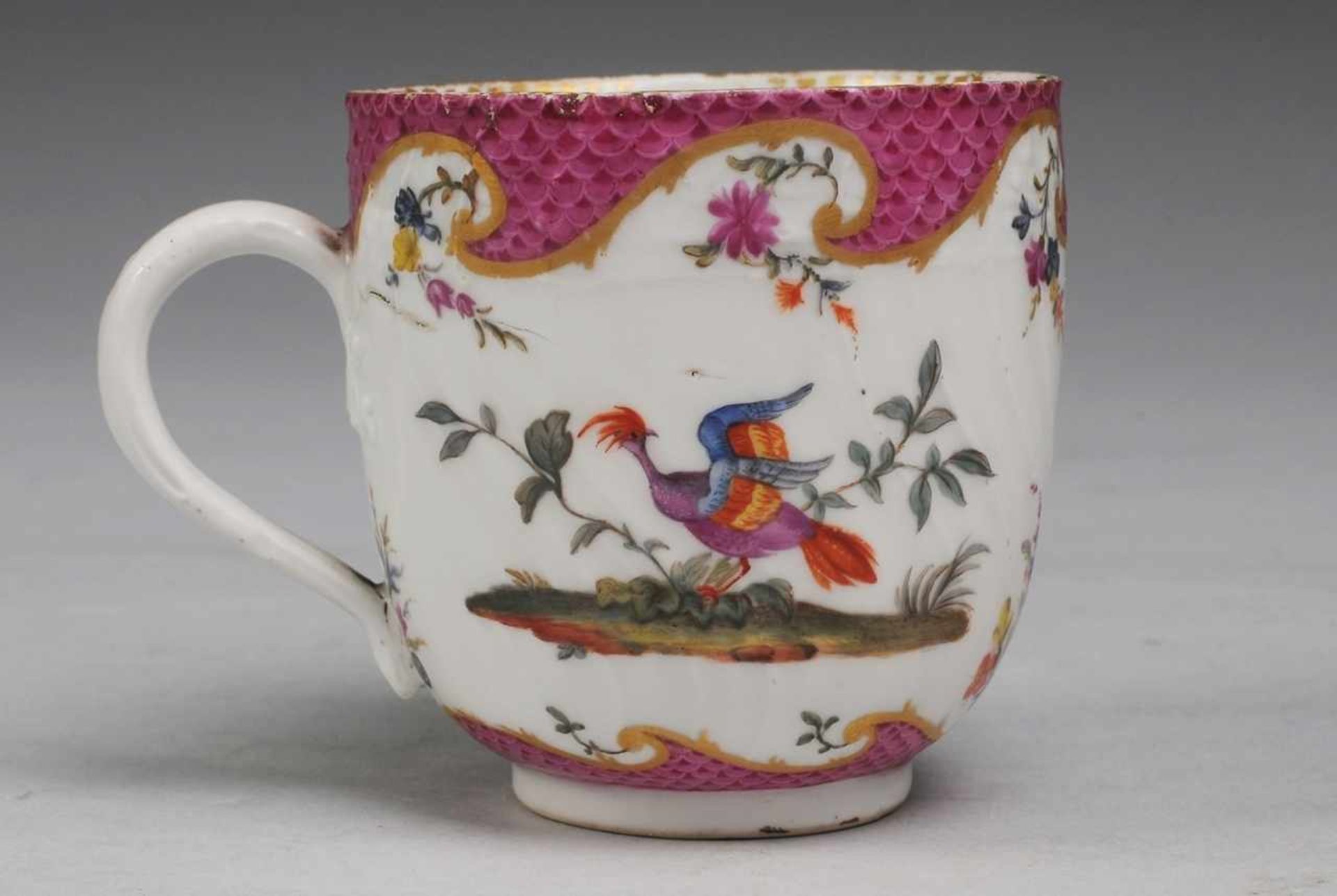 Historische Meissener "Punktzeit"-Tasse mit Vogelmalerei - Bild 2 aus 3