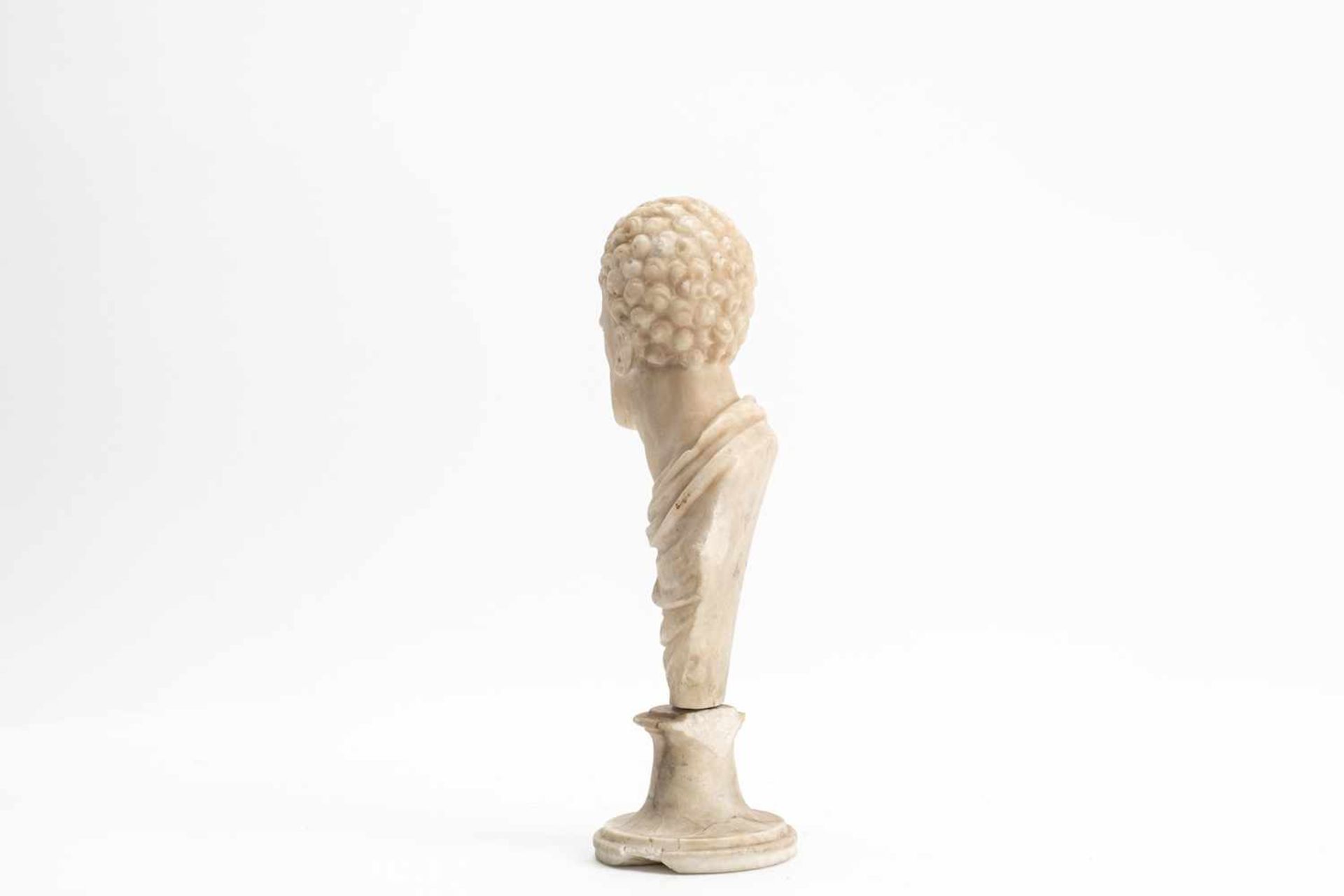 Small marble figure/bust - Image 3 of 10