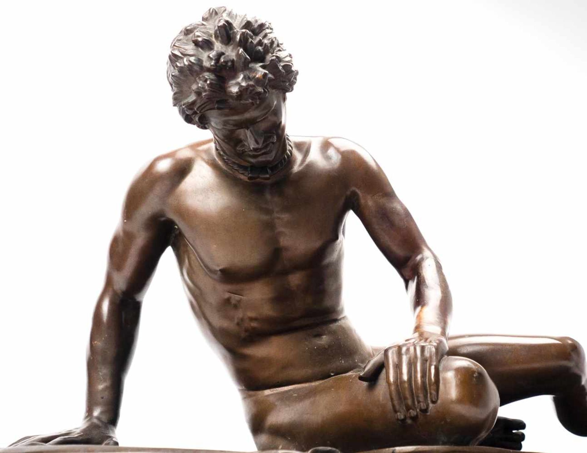 Monumentale Bronzefigur "Sterbender Gallier" - Bild 2 aus 13