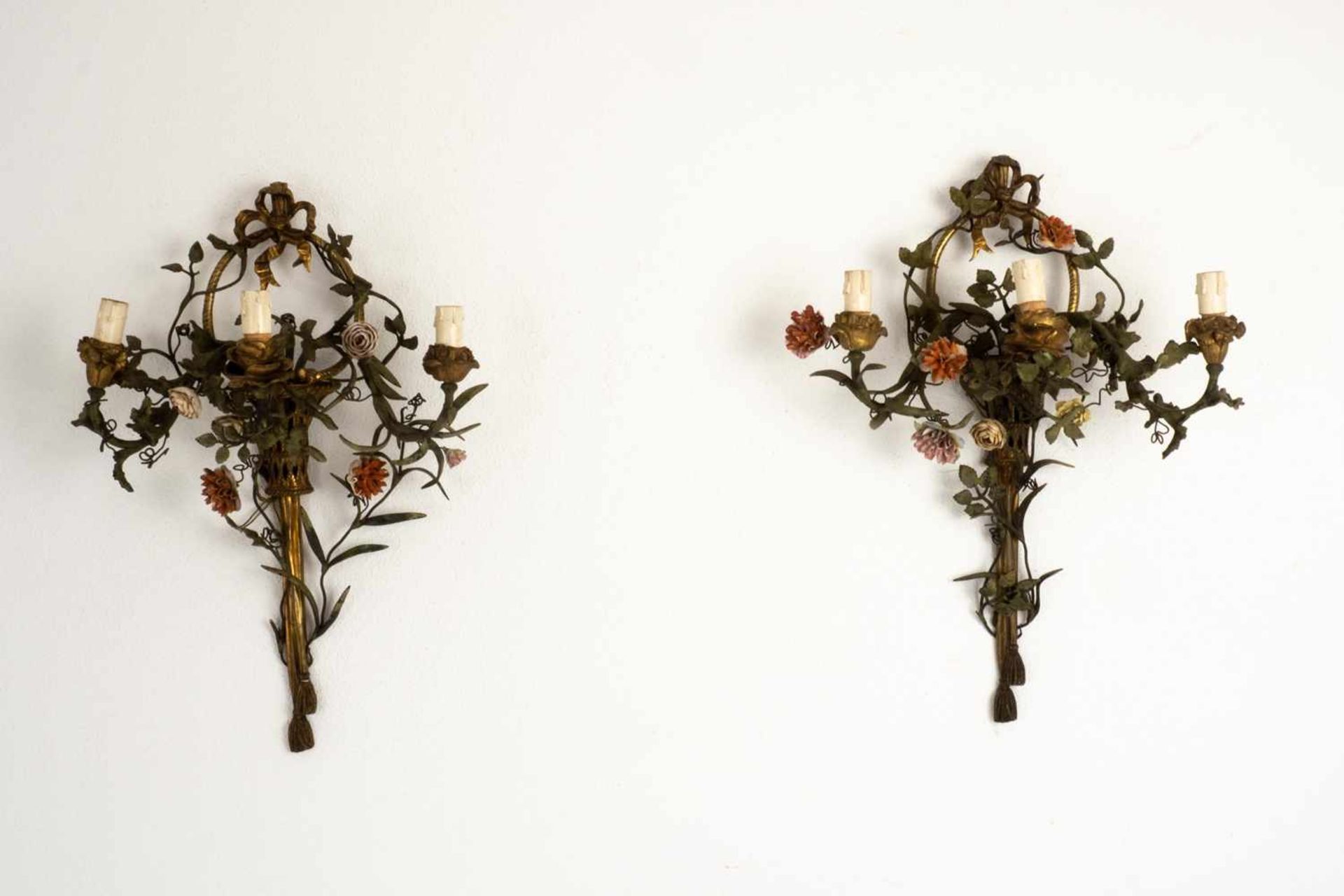 Pair of sconces with china flowers