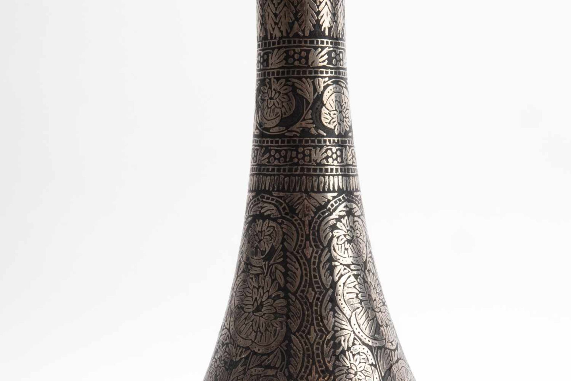 Persian silver/iron vase - Bild 2 aus 5