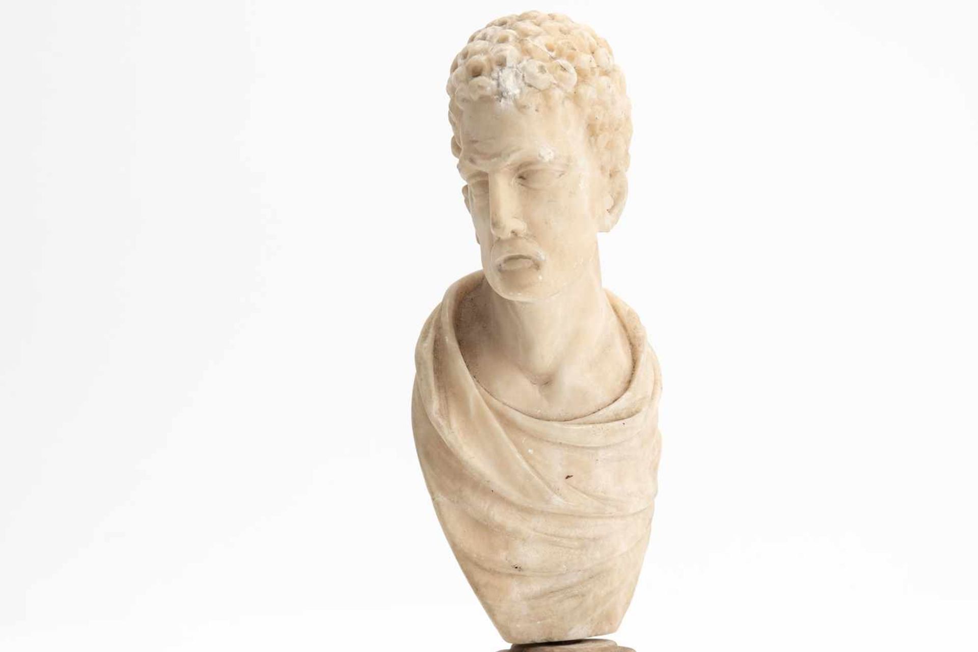 Small marble figure/bust - Image 7 of 10