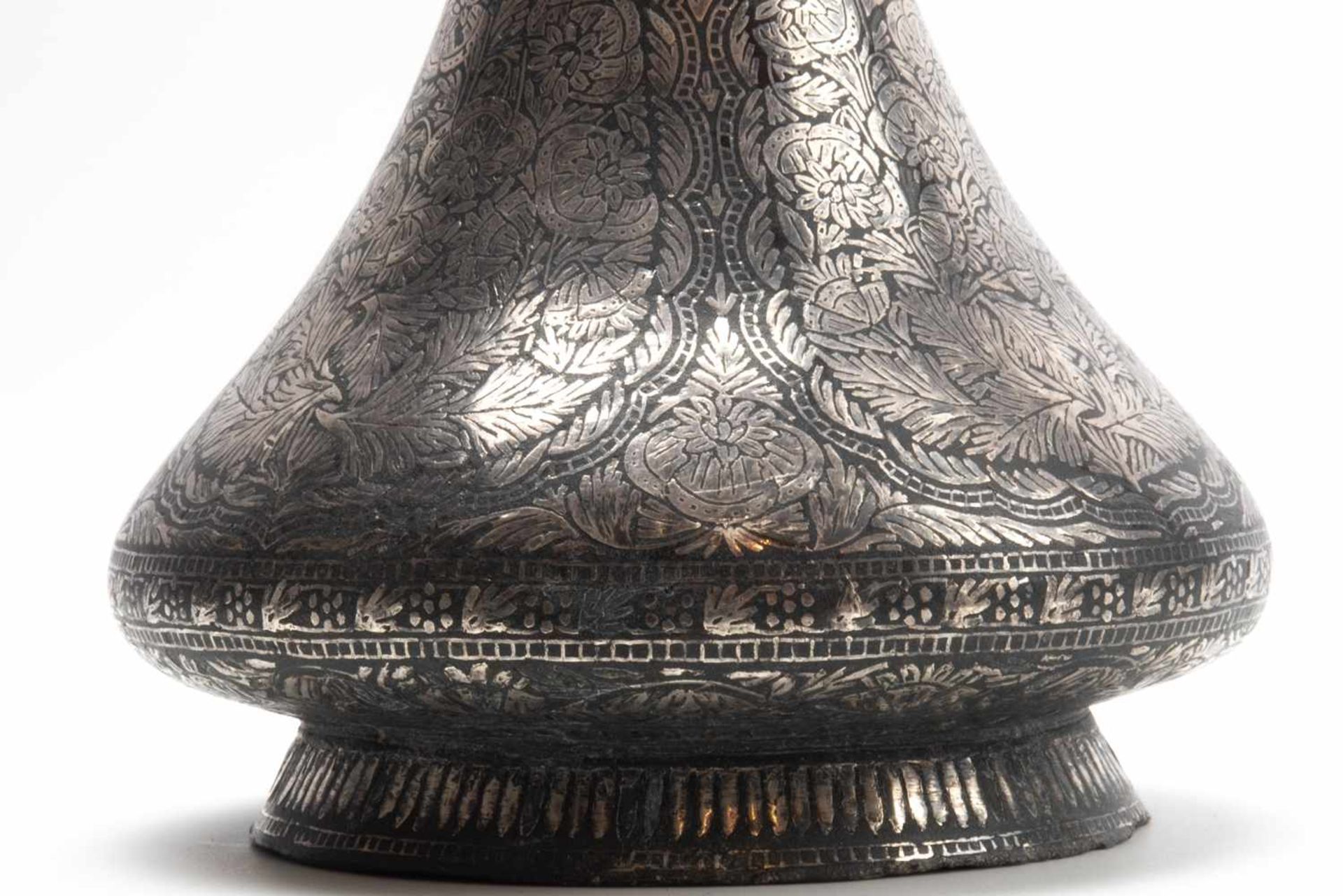 Persian silver/iron vase - Bild 4 aus 5