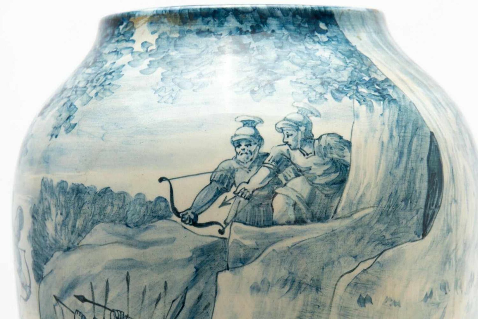 Painted faience vase with slaughter scenes - Bild 5 aus 8