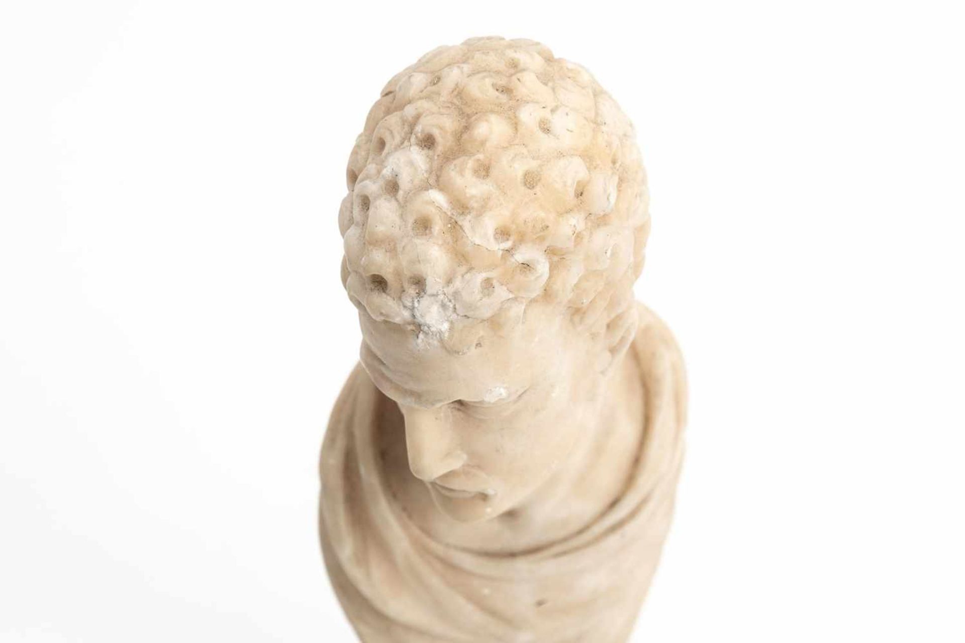 Small marble figure/bust - Image 8 of 10