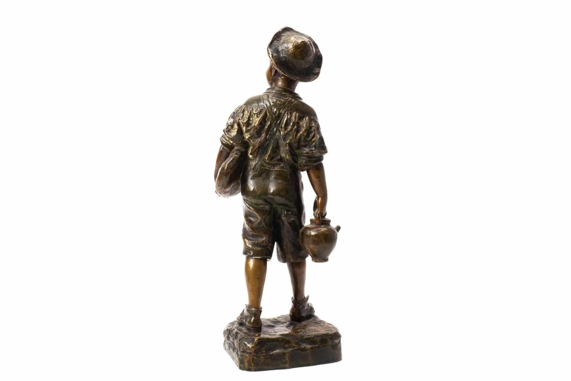 Bronzefigur Junge - Bild 7 aus 14