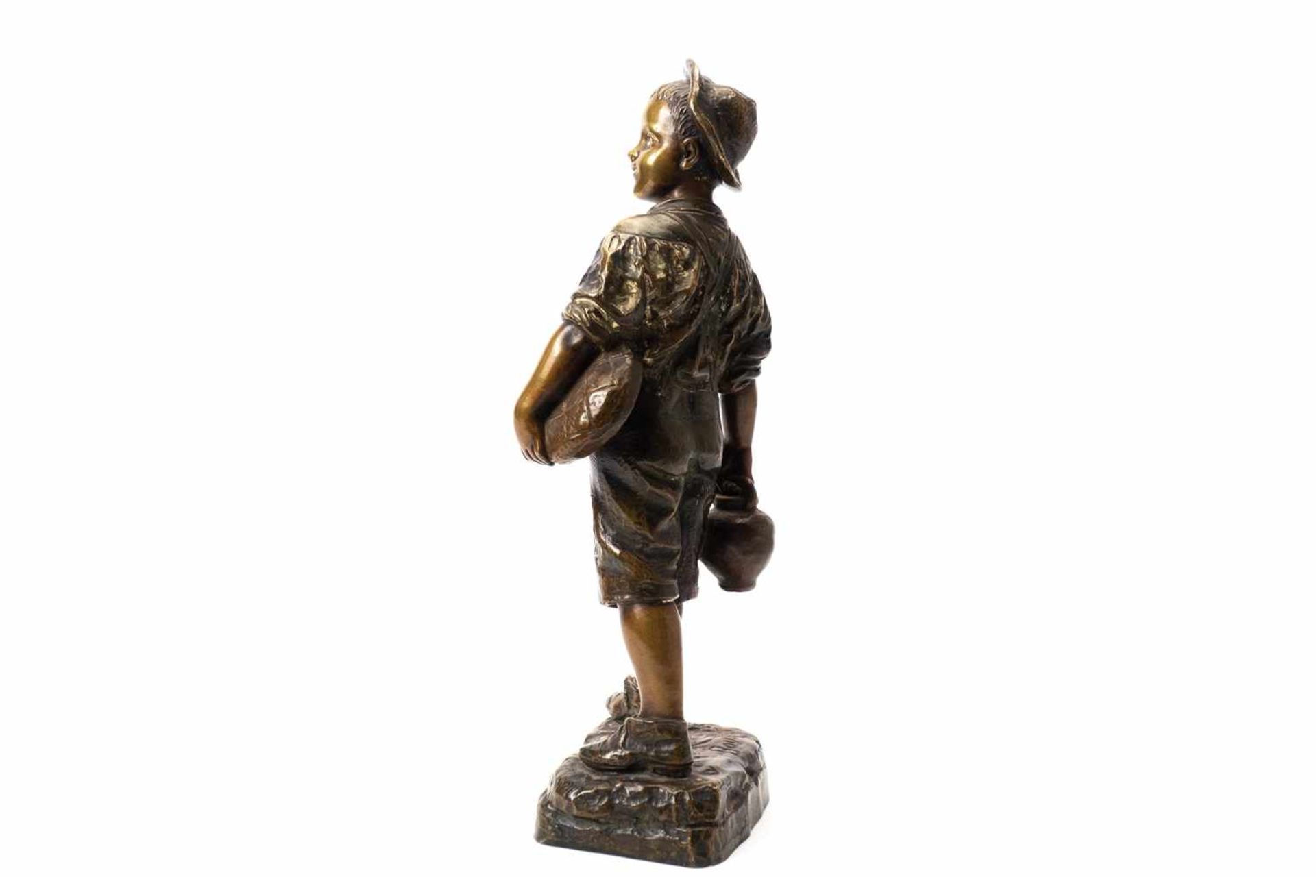 Bronzefigur Junge - Bild 6 aus 14