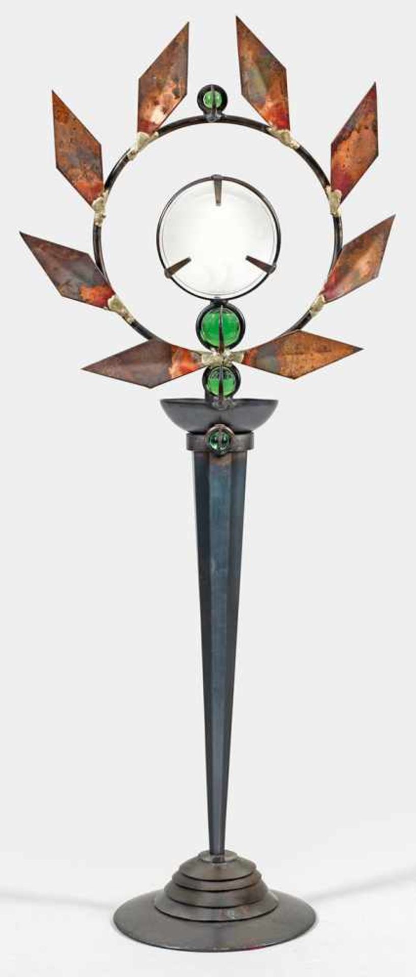 Leuchtobjekt "Olympia" von Mark Brazier-Jones1-flg.; Stahl, Kupfer sowie farbloses und grünes