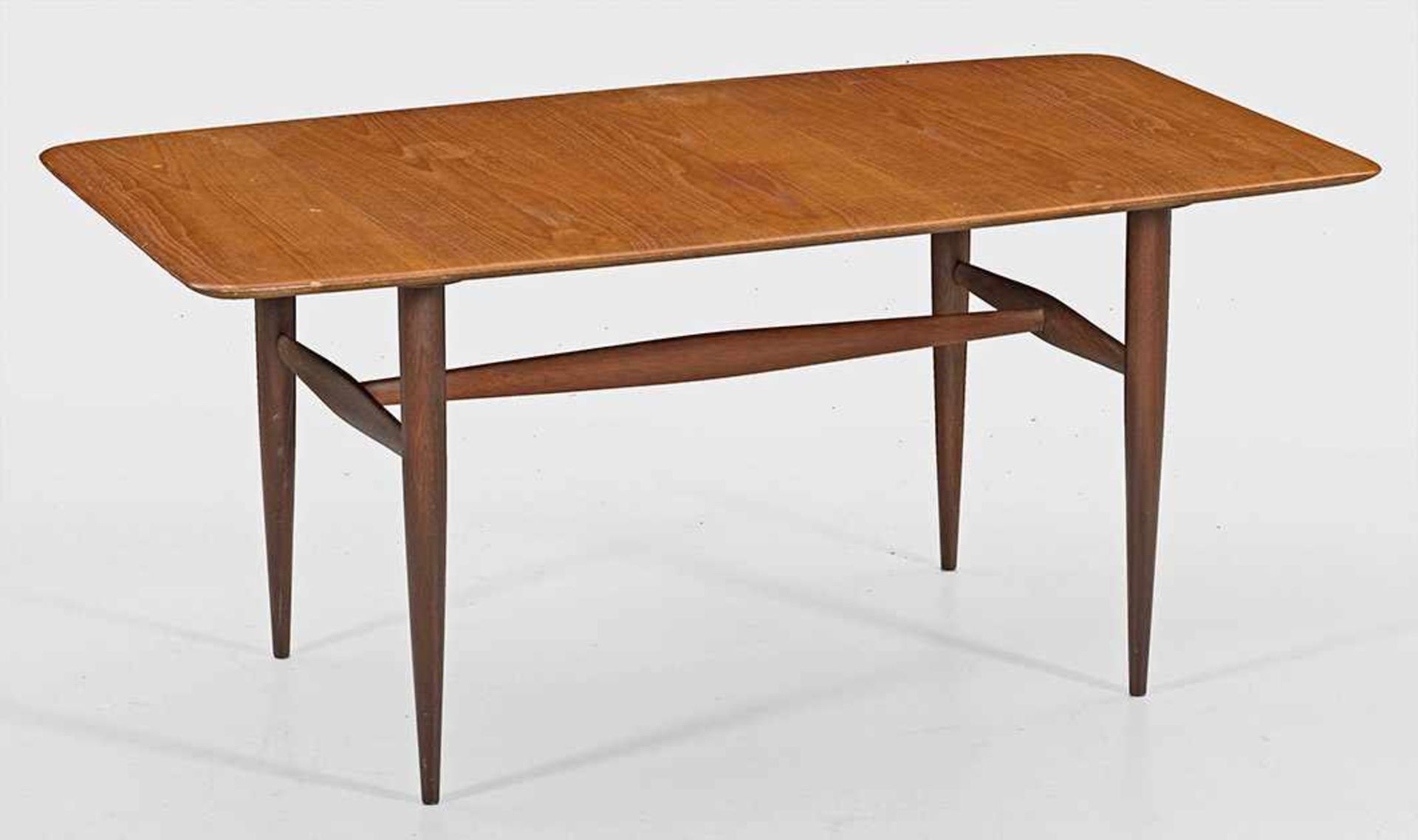 Mid Century-CouchtischTeakholz, massiv und furniert. Gestell aus spitz zulaufenden Rundstäben und