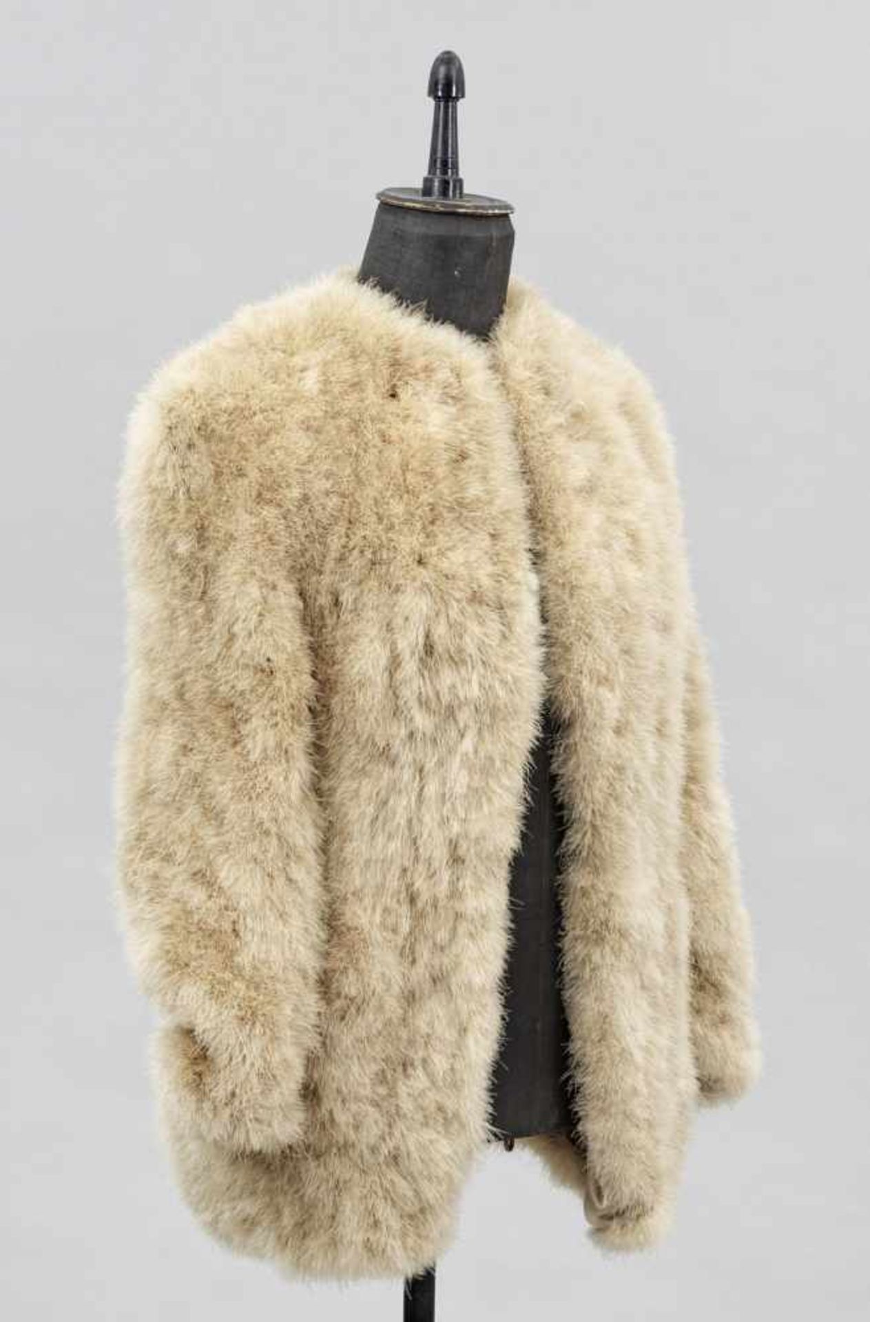 Glamouröse Art Déco-Marabujacke aus den 1930er JahrenHüftlange, gerade geschnittene Jacke aus
