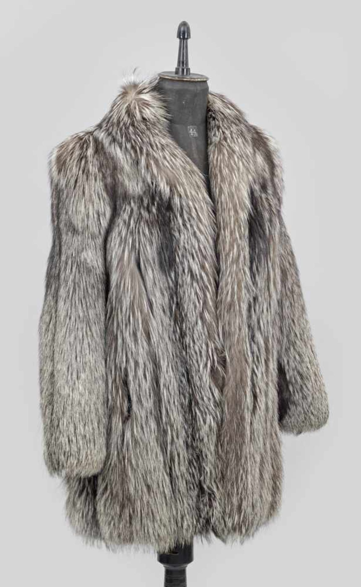 Extravaganter Designer-Pelzmantel von Christian DiorHalblanger, gerade geschnittener Mantel aus