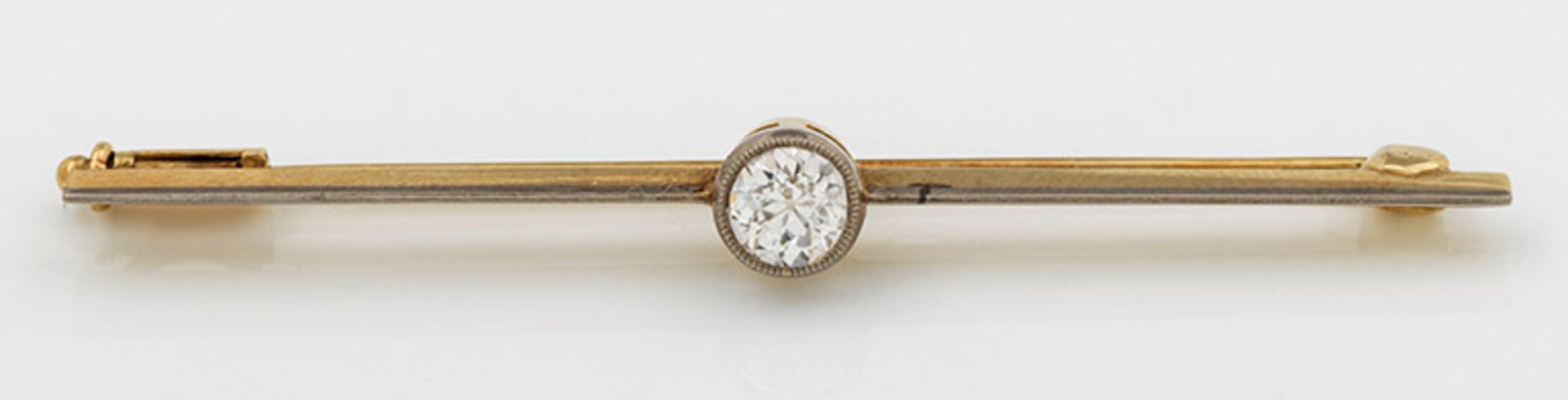 Klassische Diamant-SolitärnadelGelbgold, gest. 585. Zentral besetzt mit einem Altschliffdiamanten