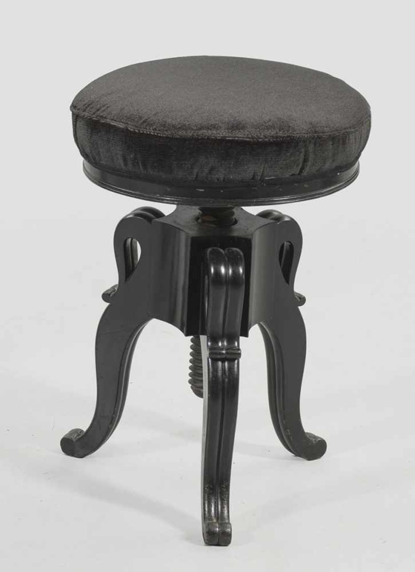 Louis Philippe-KlavierhockerHolz, schwarz lackiert. Runde, höhenverstellbare, gepolsterte Sitzfläche