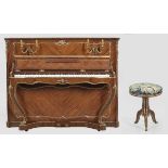 Luxuriöses Belle Epoque-Klavier von ÉrardRosenholz, furniert sowie reiche Applikationen aus