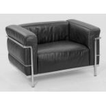 LC3-Sessel "Grand Confort" von Le CorbusierMetall, verchromt und schwarzes Leder. Gestell aus