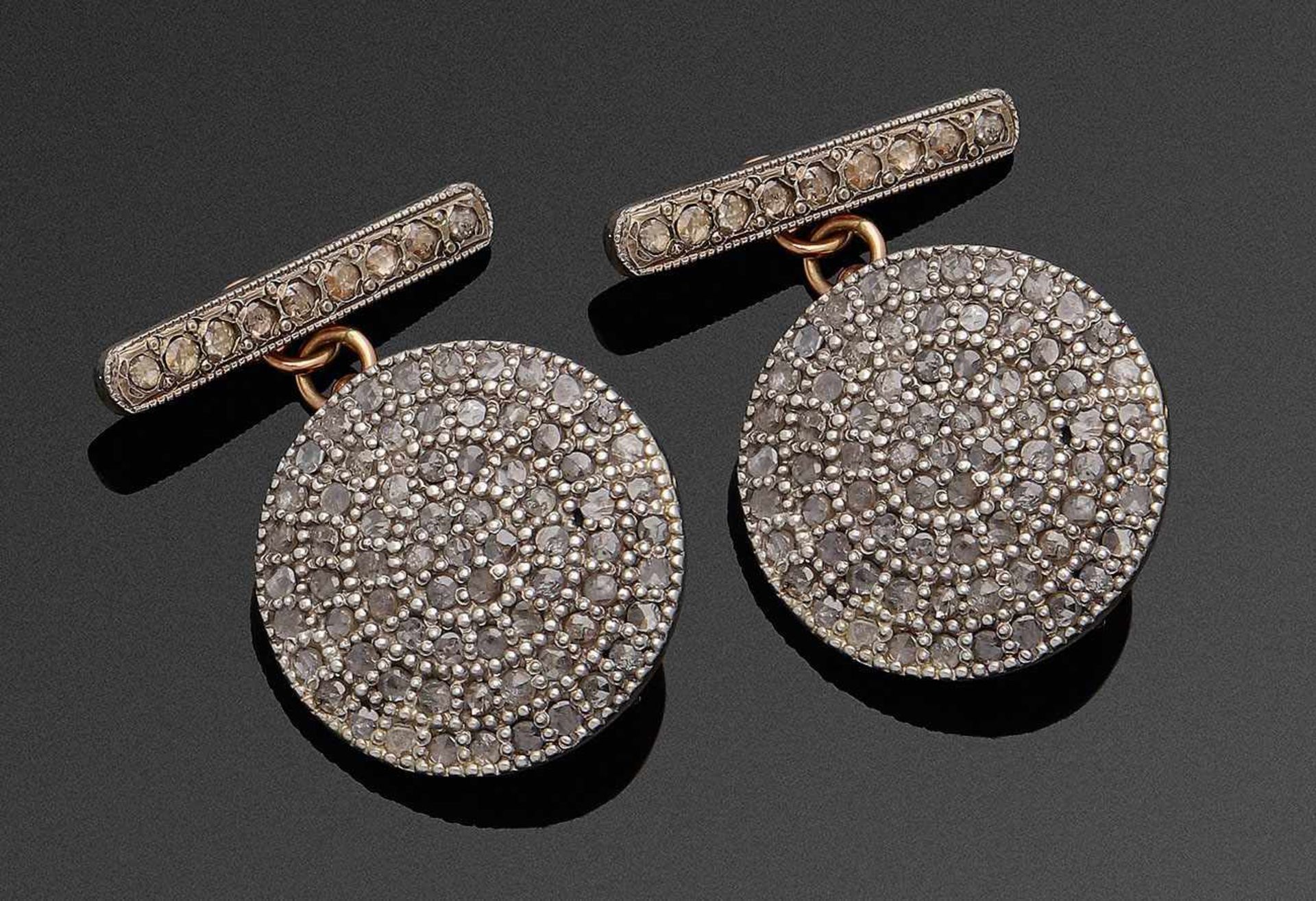 Paar russische Manschettenknöpfe mit DiamantenRoségold, gest. 56 (583). Runder Kopf, schauseitig