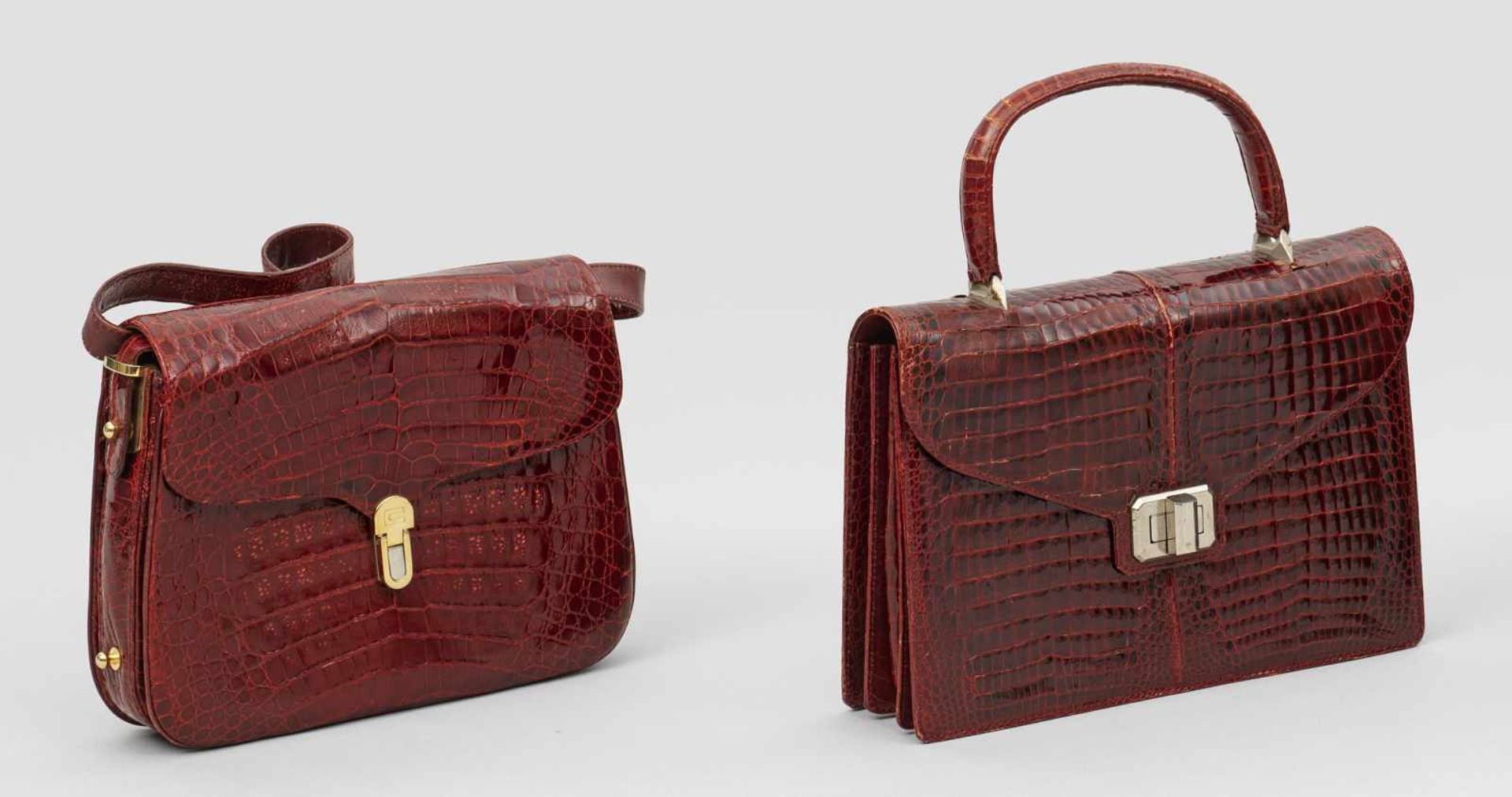 Zwei extravagante Vintage-HandtaschenZwei extravagante Vintage-Handtaschen Bord