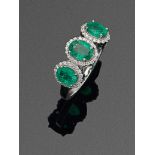 Klassischer Juwelenring mit kolumbianischem Smaragd