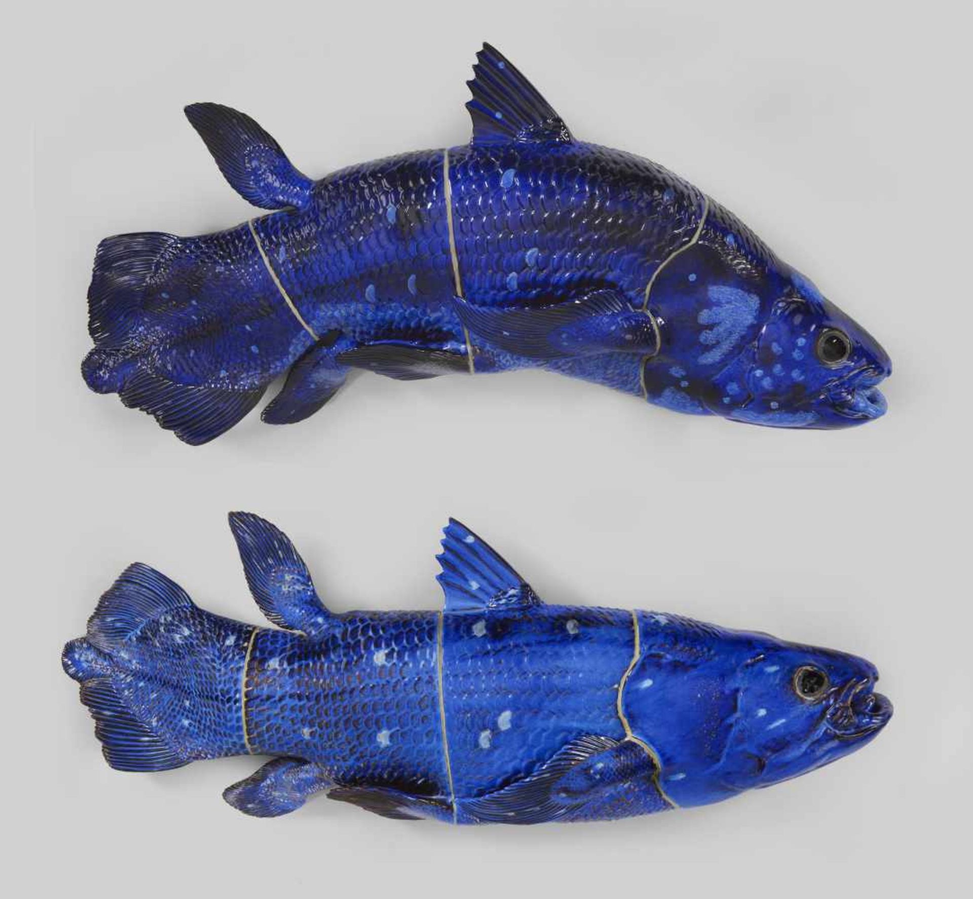 Paar monumentale Figuren "Blaue Fische" (Quastenflosser)