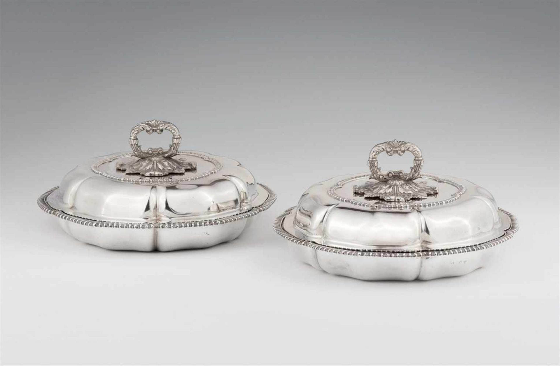 A pair of George IV silver dishes made for Princess Viktoria von PreußenDeep scalloped and fluted