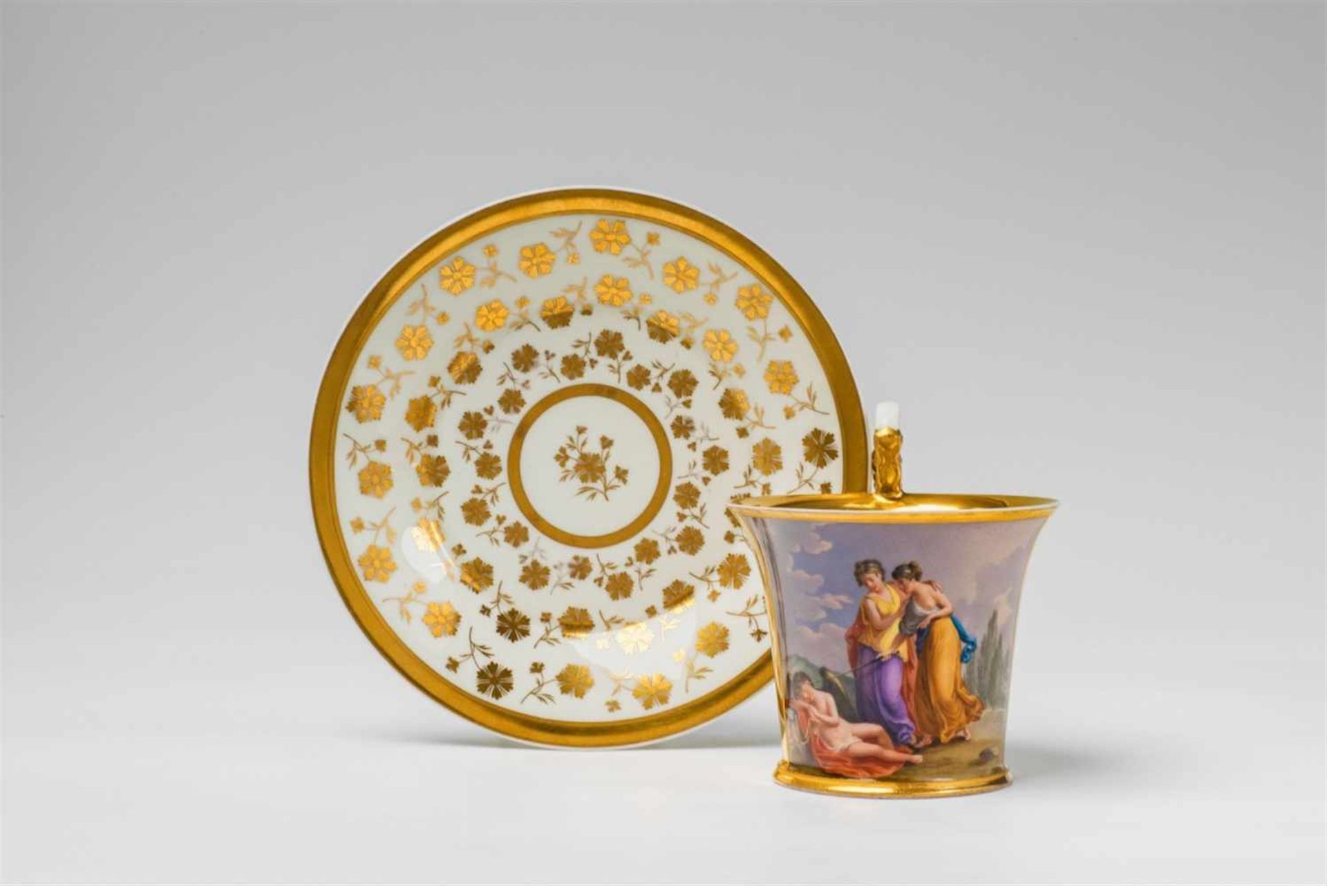 A Vienna porcelain cup and saucer with a motif after Angelika KauffmannBell-shaped cup with tall - Bild 3 aus 5