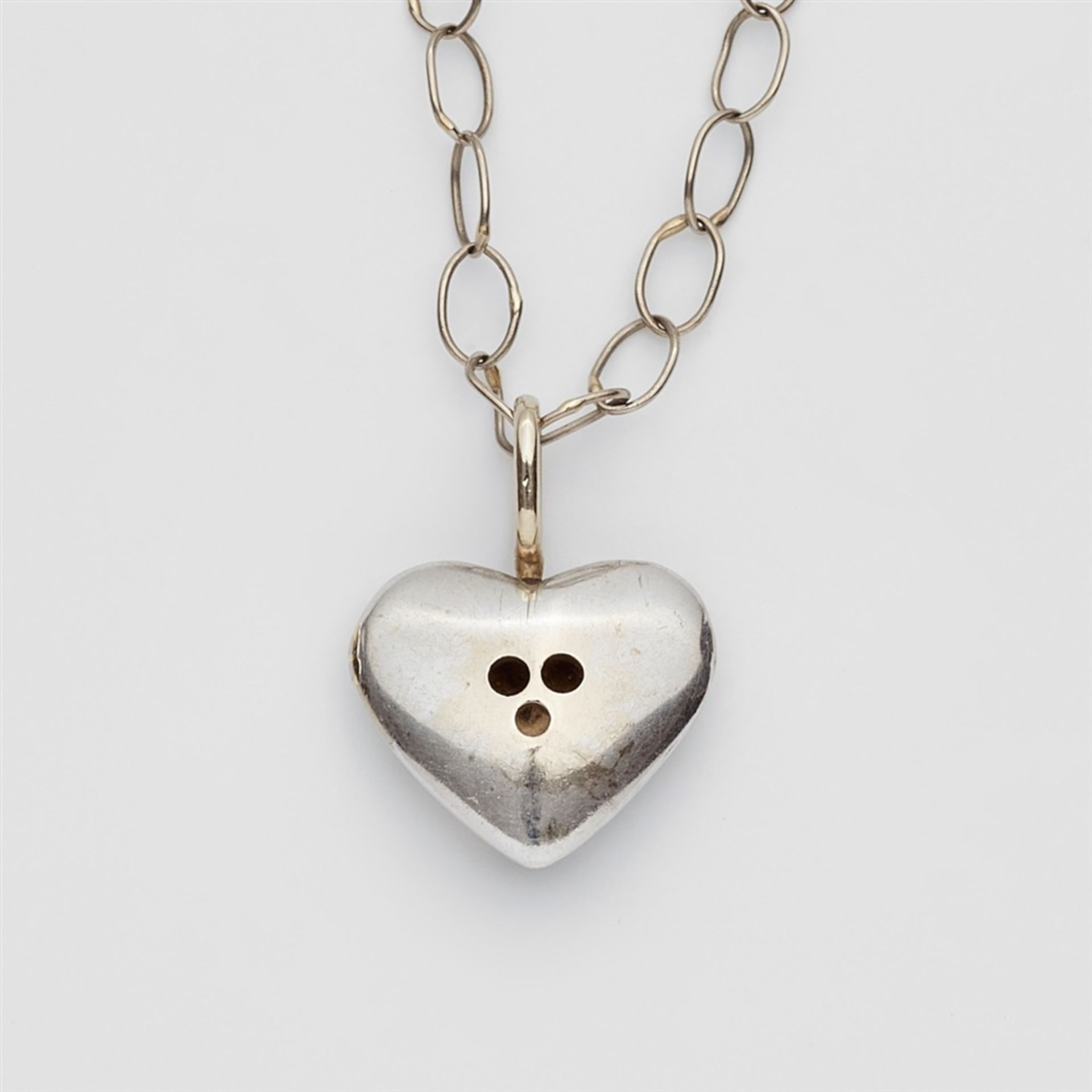 A necklace with a jewelled heart pendantPlatinum chain necklace with a 14k white gold heart-shaped - Bild 2 aus 2