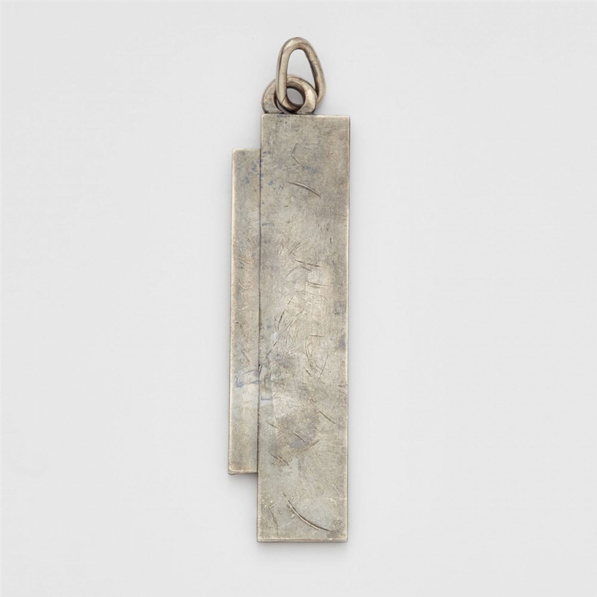 Asilver Art Deco pendantSilver parcel-gilt in 18k gold. Forged rectangular pendant with martelé - Bild 2 aus 2