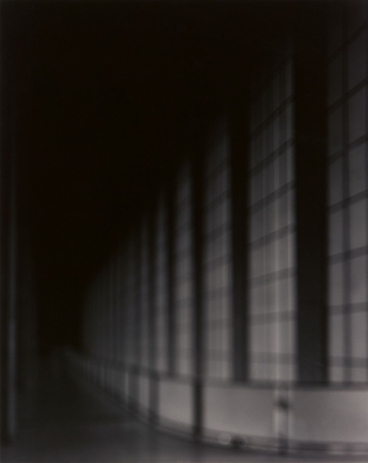 Hiroshi SugimotoTempelhof AirportGelatinesilberabzug 58,3 x 46,7 cm (60 x 48 cm). Unter Passepartout