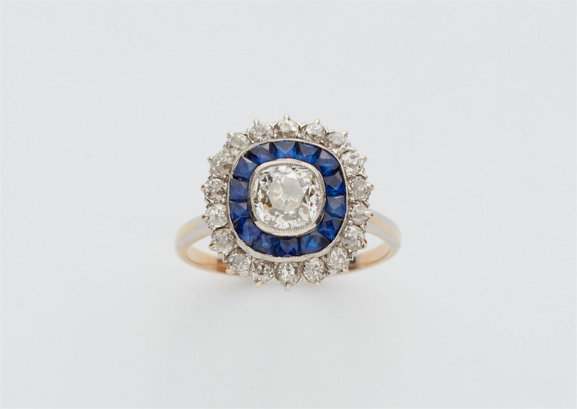 Belle Epoque-Ring mit Diamantsolitär