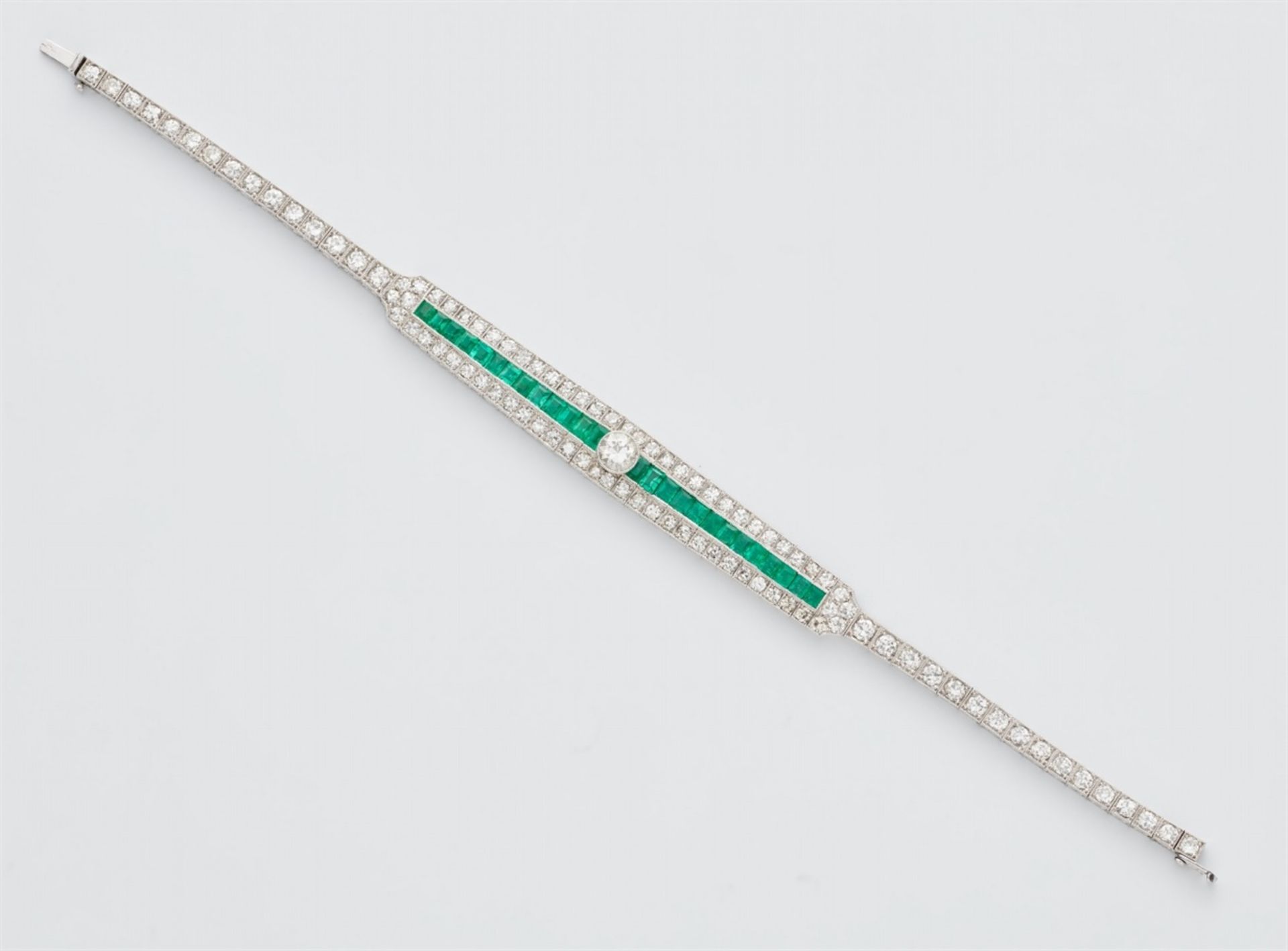 Art Déco-Armband mit Smaragden