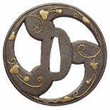 Tsuba. Eisen. Heianjô-Arbeit. Um 1600