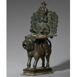 Bhuta-Figur des Pilichandi. Bronze. Süd-Indien, Nord-Kerala, Malabar-Region. 17./18. Jh.