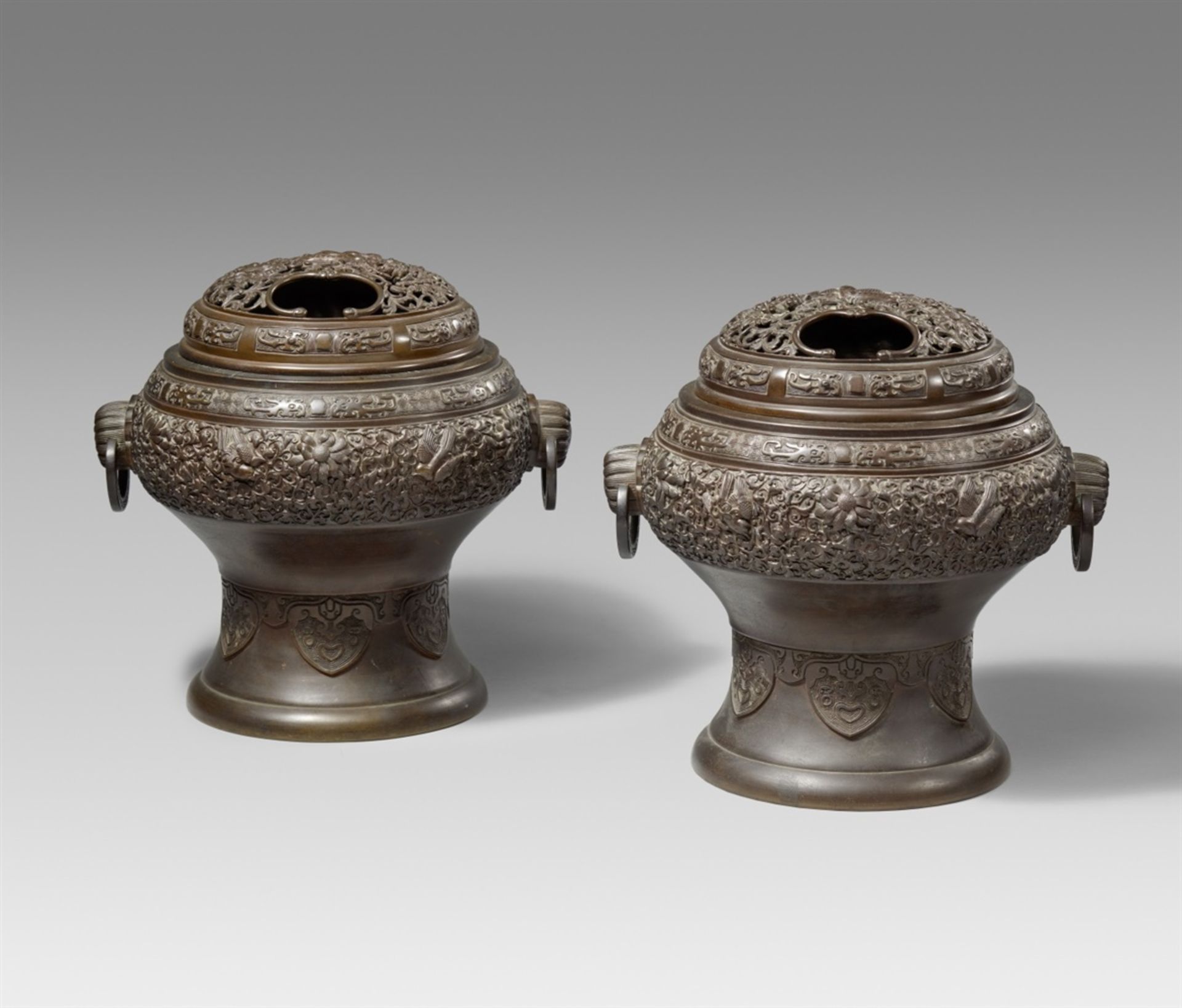 Paar Handwärmer (teaburi). Bronze. Spätes 19. Jh.