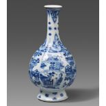 Blau-weiße Flaschenvase. Kangxi-Periode (1661-1722)