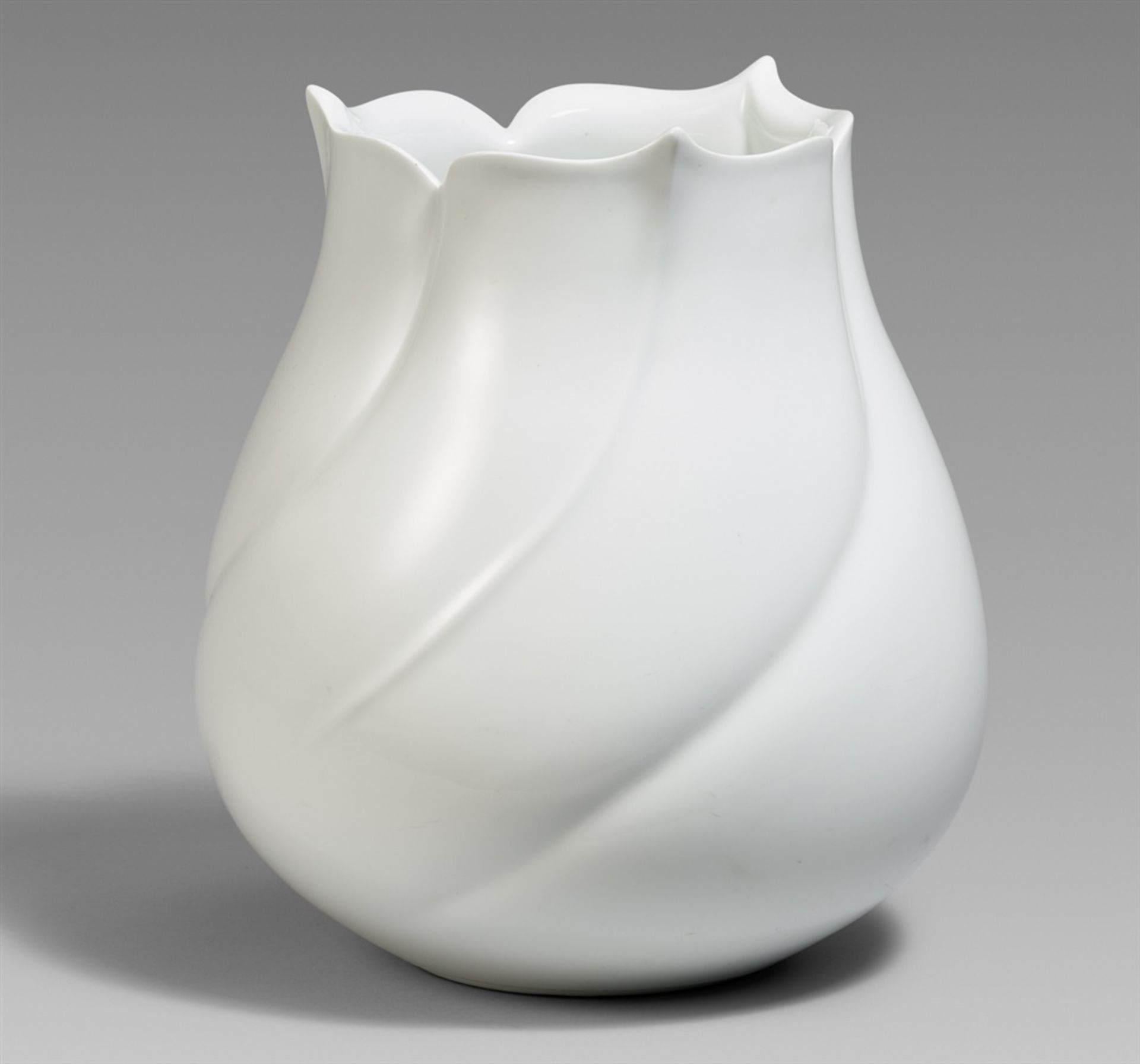 Große blütenförmige Vase. Präfektur Saga, Nishimatsuura. 1995