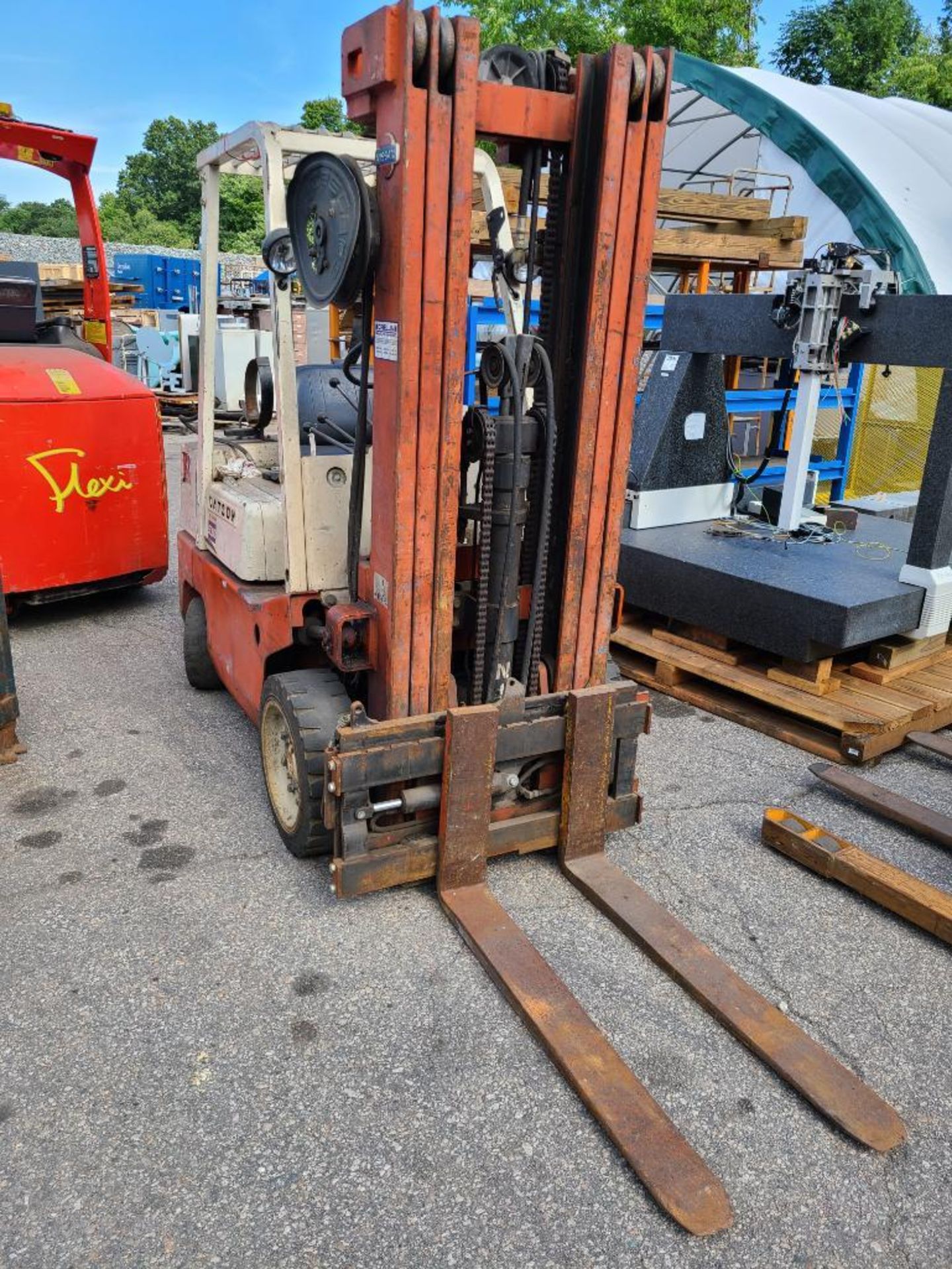 Datsun 4000 Lb Forklift LP Gas - Image 5 of 6