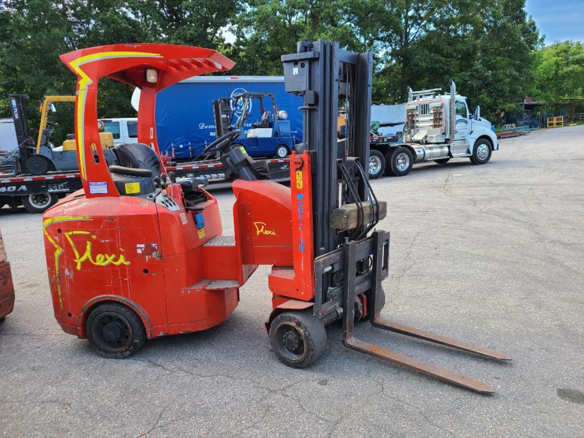 Flexi Narrow Aisle Forklift 3500 Lbs.