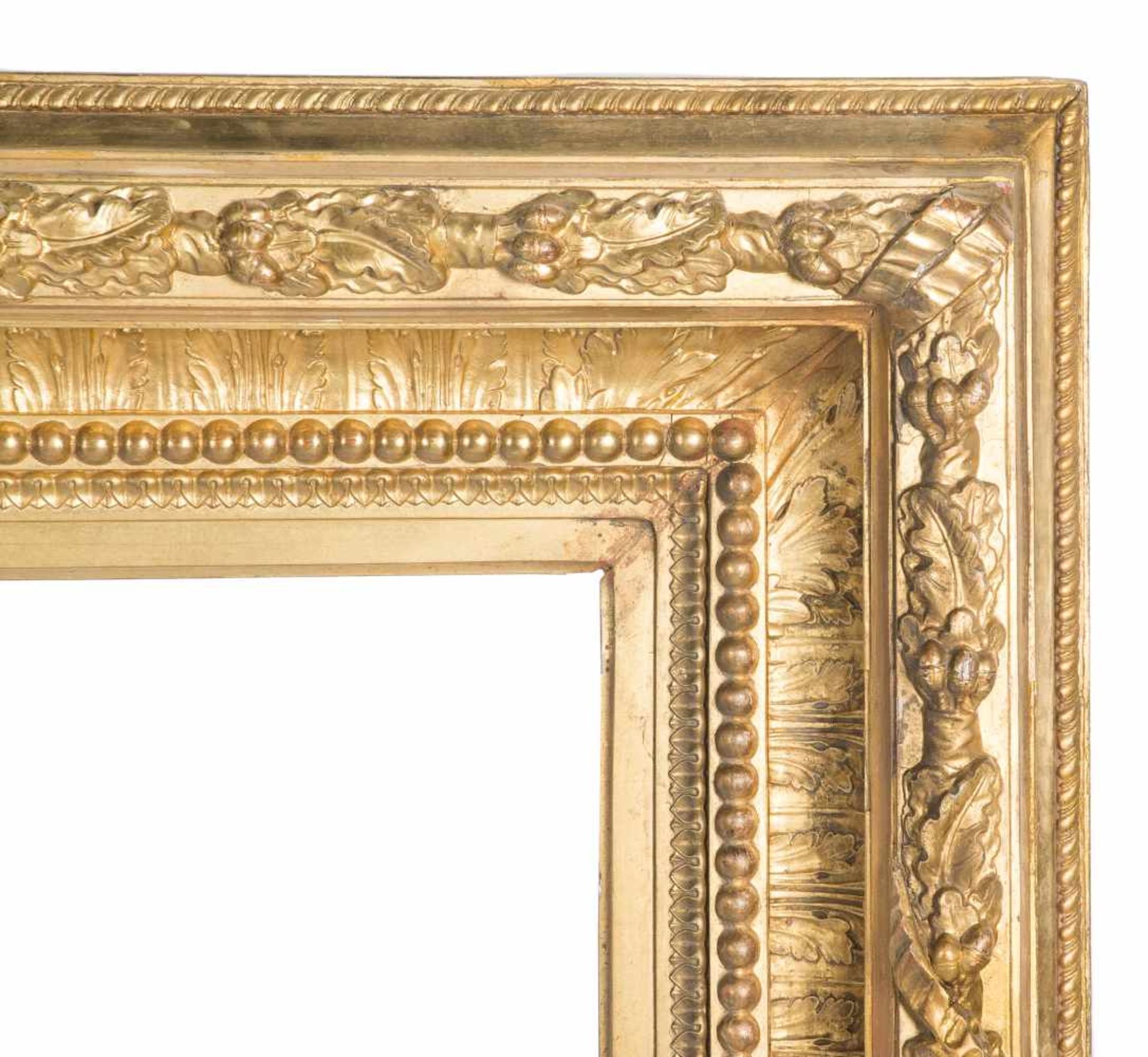 Large, carved and gilded wooden Spanish frame. 19th century. - Bild 2 aus 3