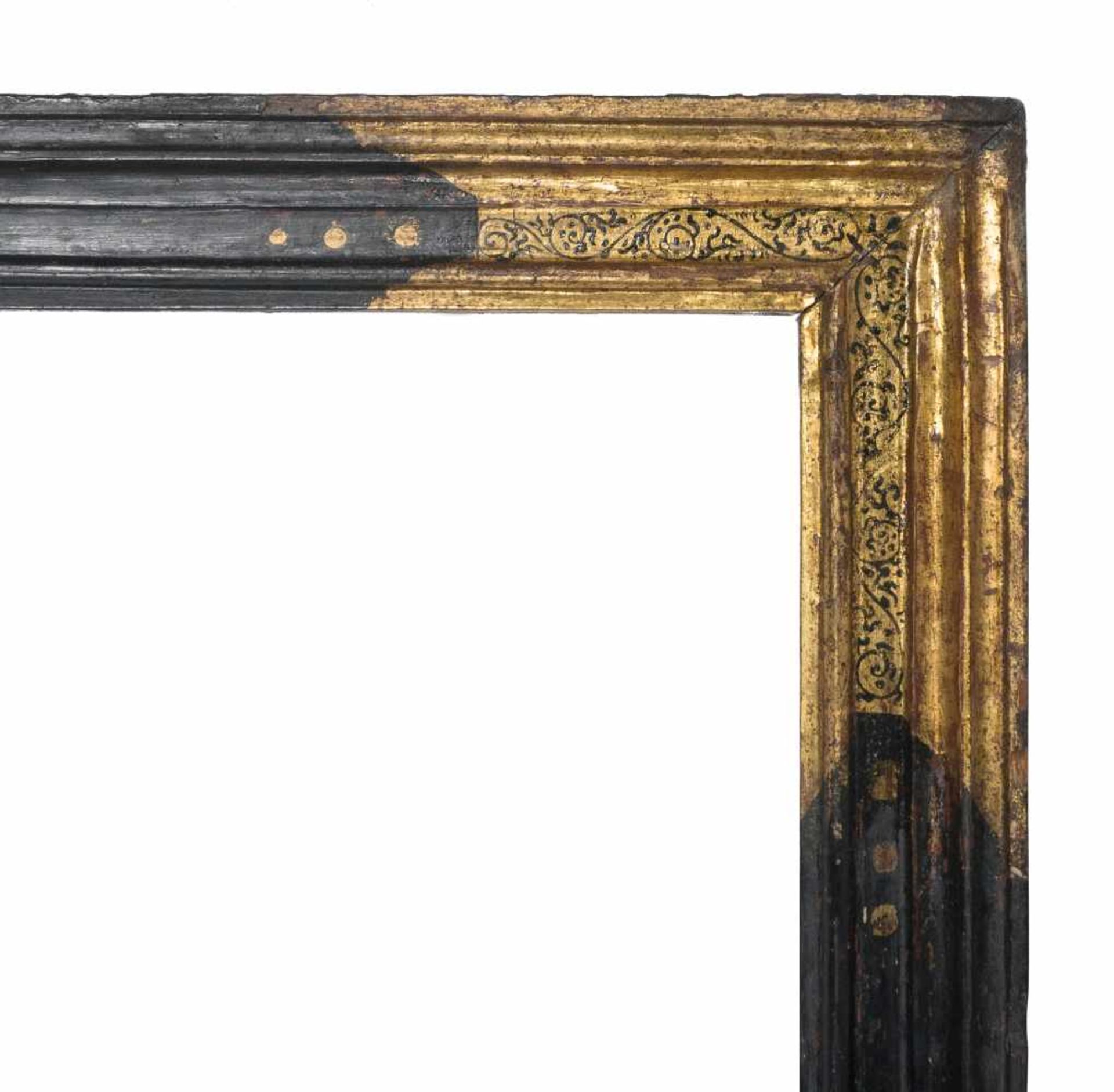 Large carved, ebonised and gilded wooden Spanish frame. 16th century. - Bild 2 aus 4