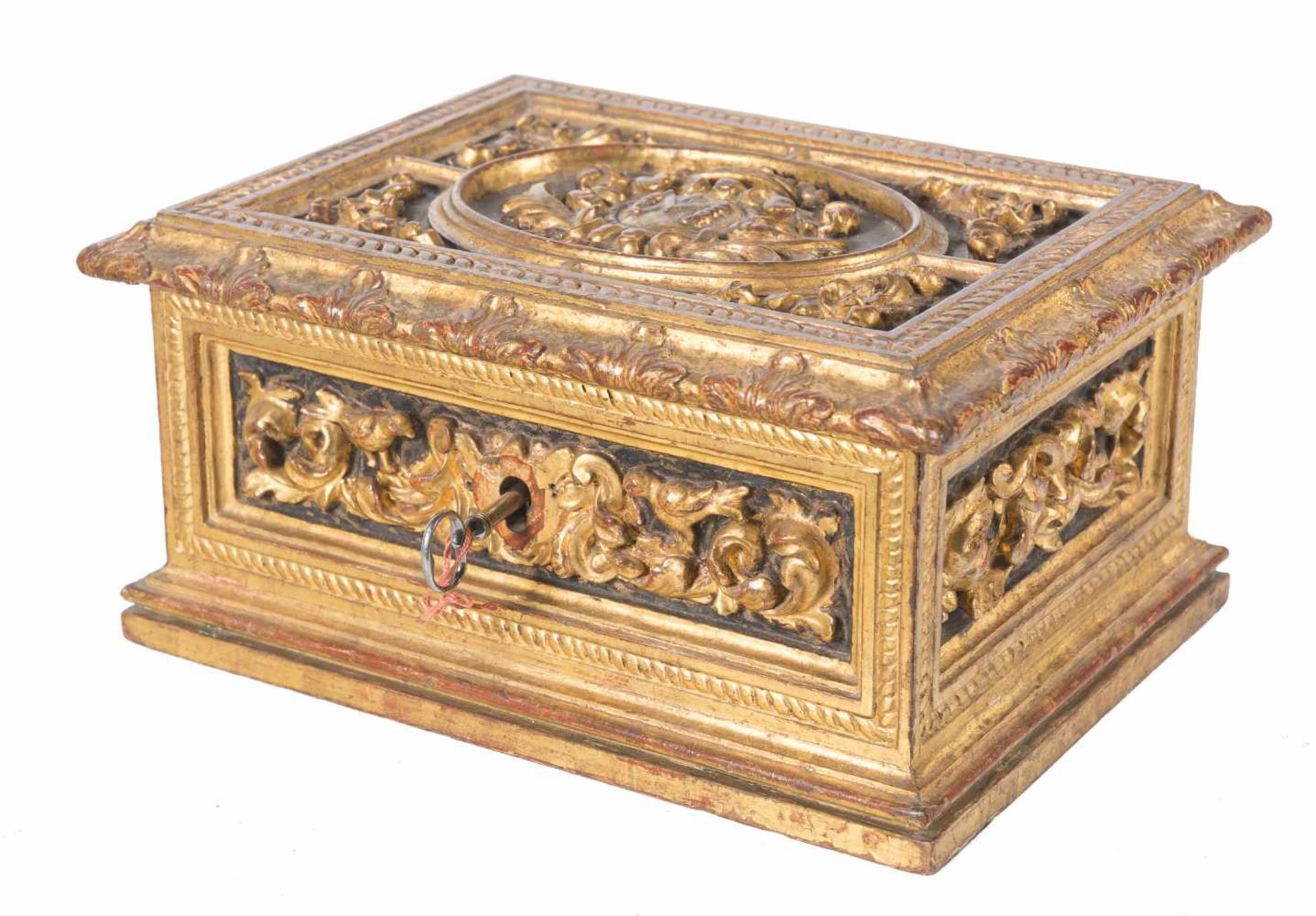 Carved and gilded Spanish wooden chest. 16th century.