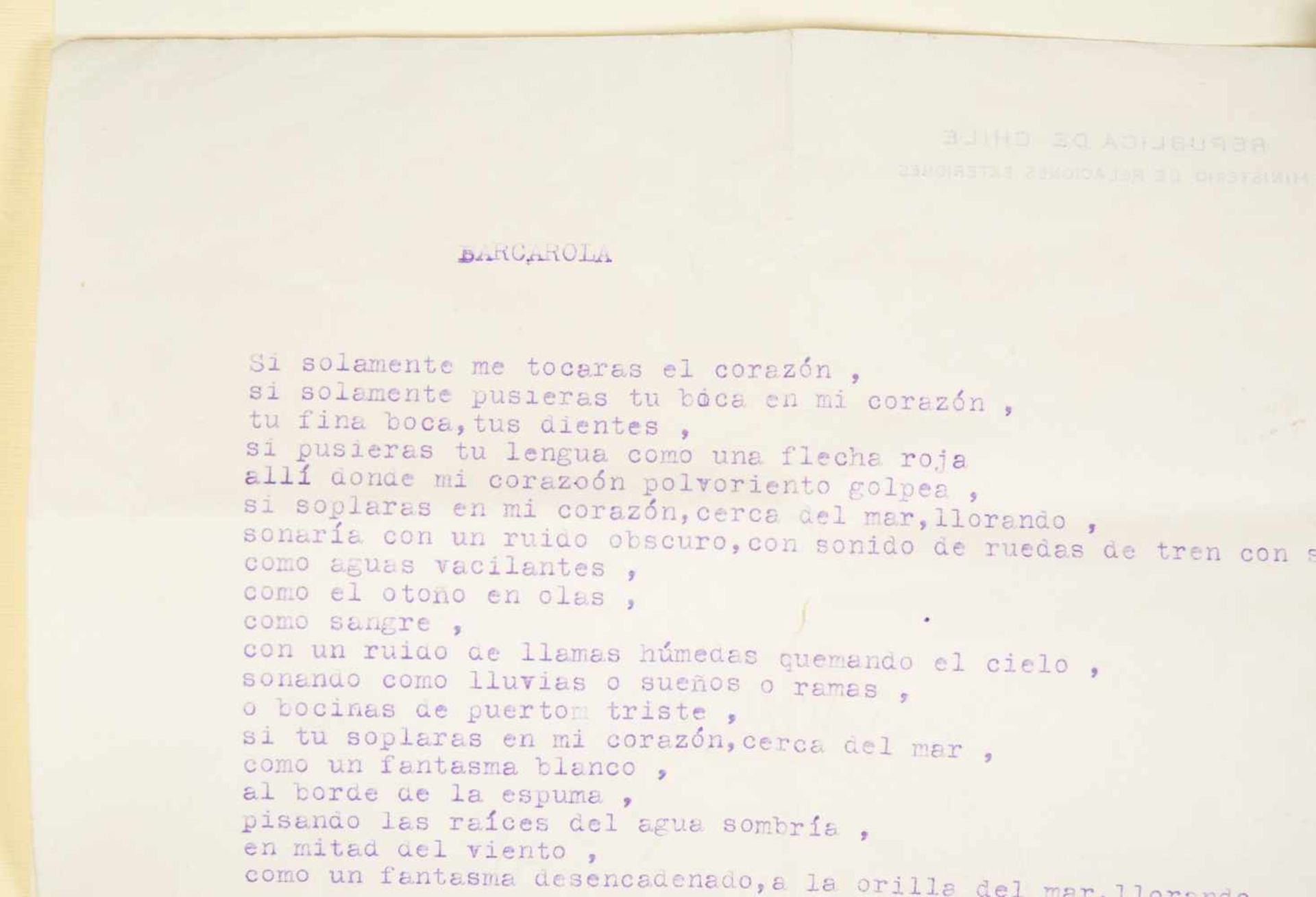 Pablo Neruda. Documentary set consisting of three black and white photographs, three handwritten - Bild 8 aus 56