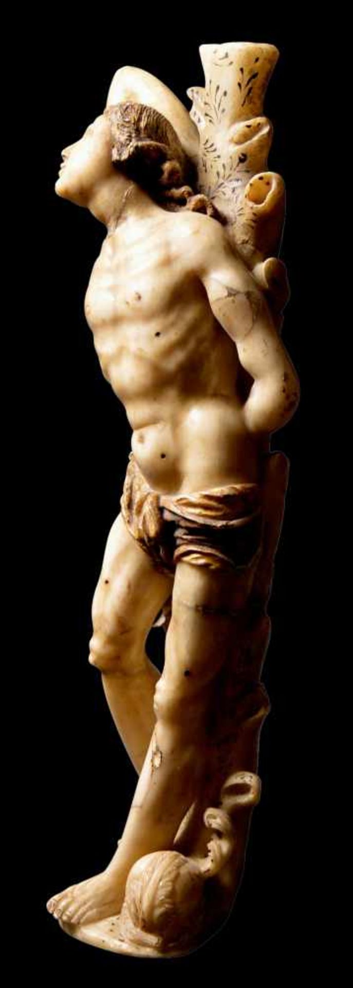 "Saint Sebastian". Alabaster sculpture with gilt and polychrome residue. Burgos or Italian School. - Bild 4 aus 5