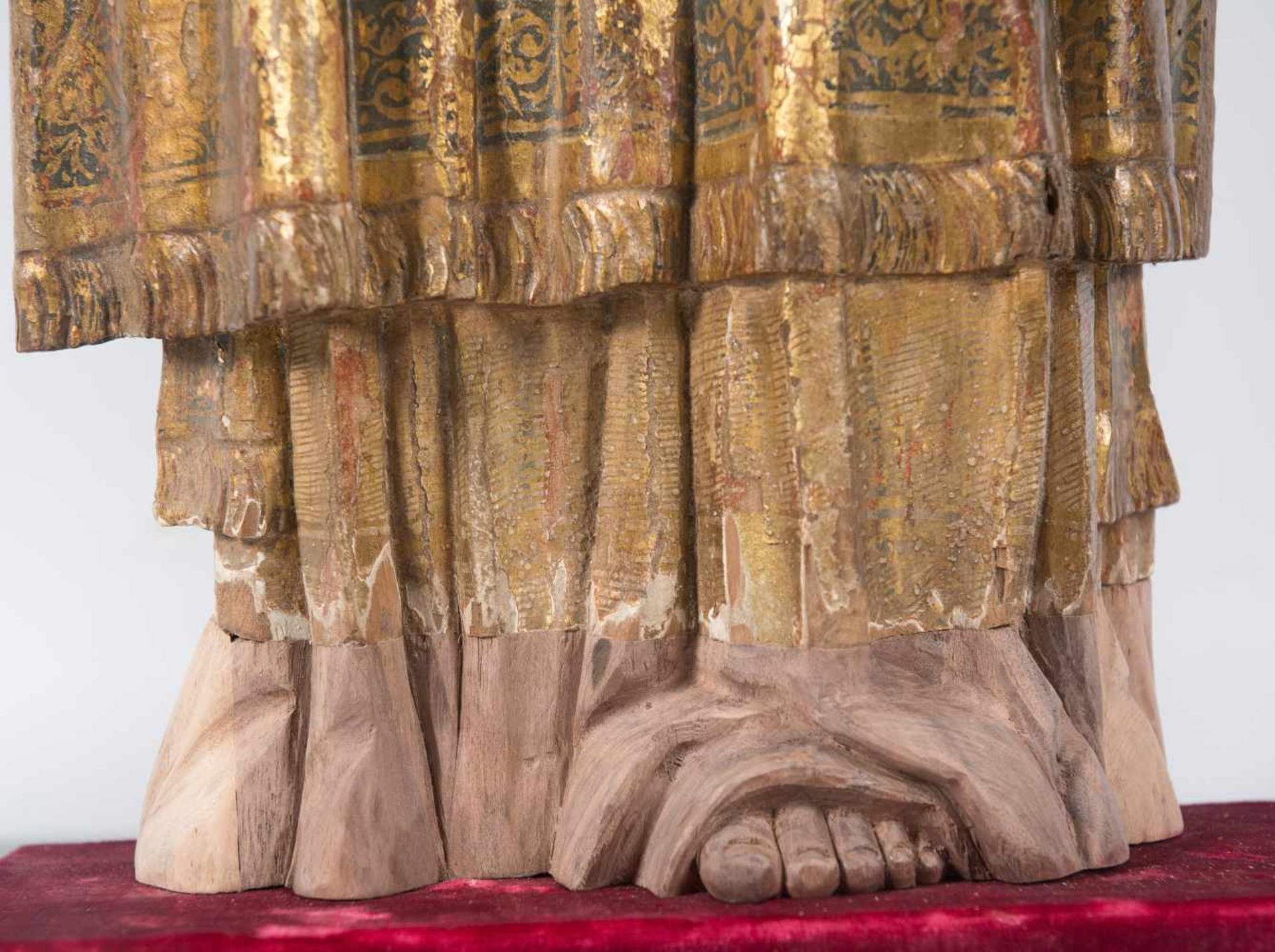 "Angels". Pair of carved, gilded and polychromed wooden sculptures. Burgos. Gothic. 15th century.<b - Bild 7 aus 10