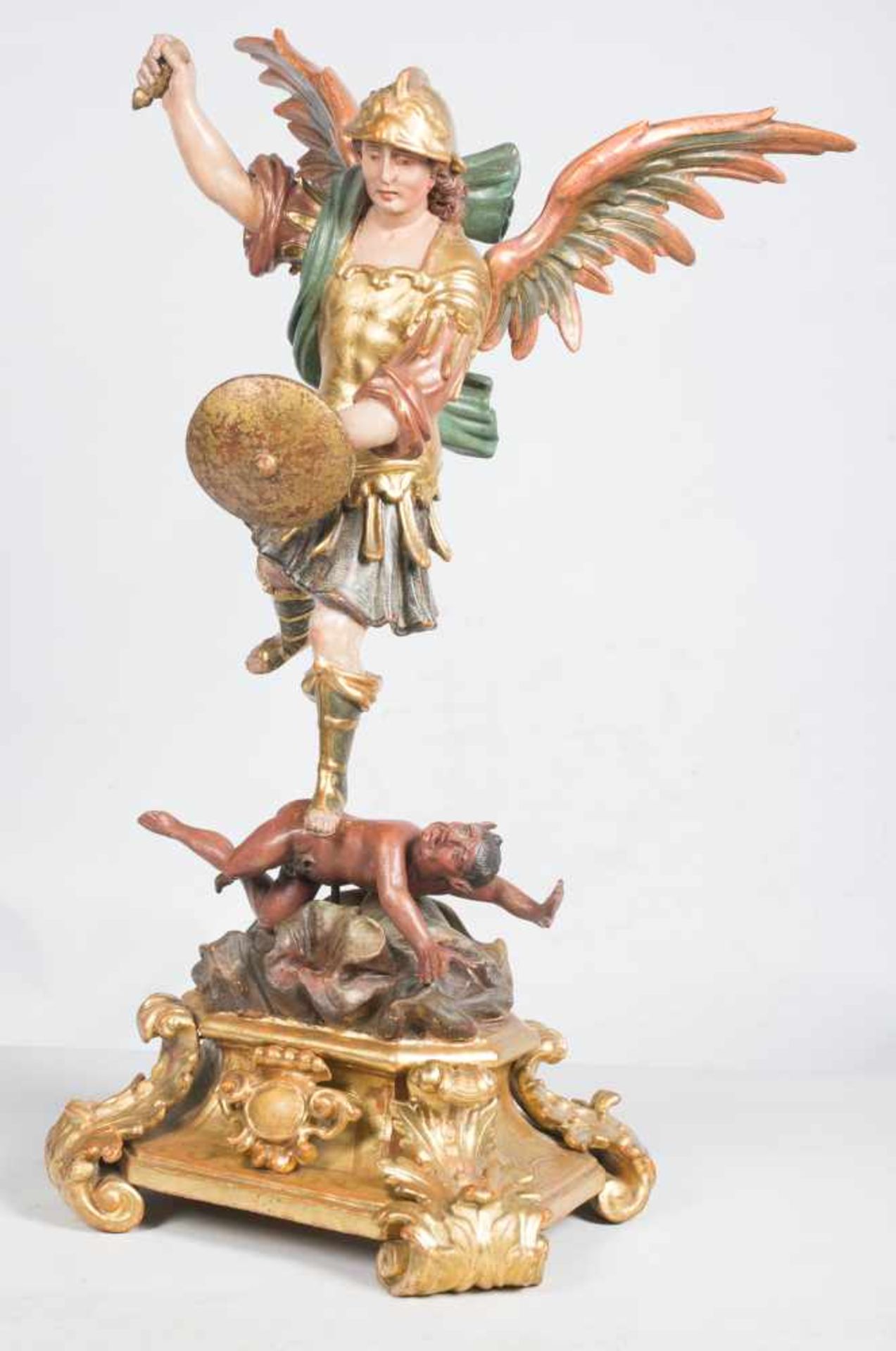 "Archangel Saint Michael". Carved, gilded and polychromed wooden sculpture. Colonial School. - Bild 2 aus 6