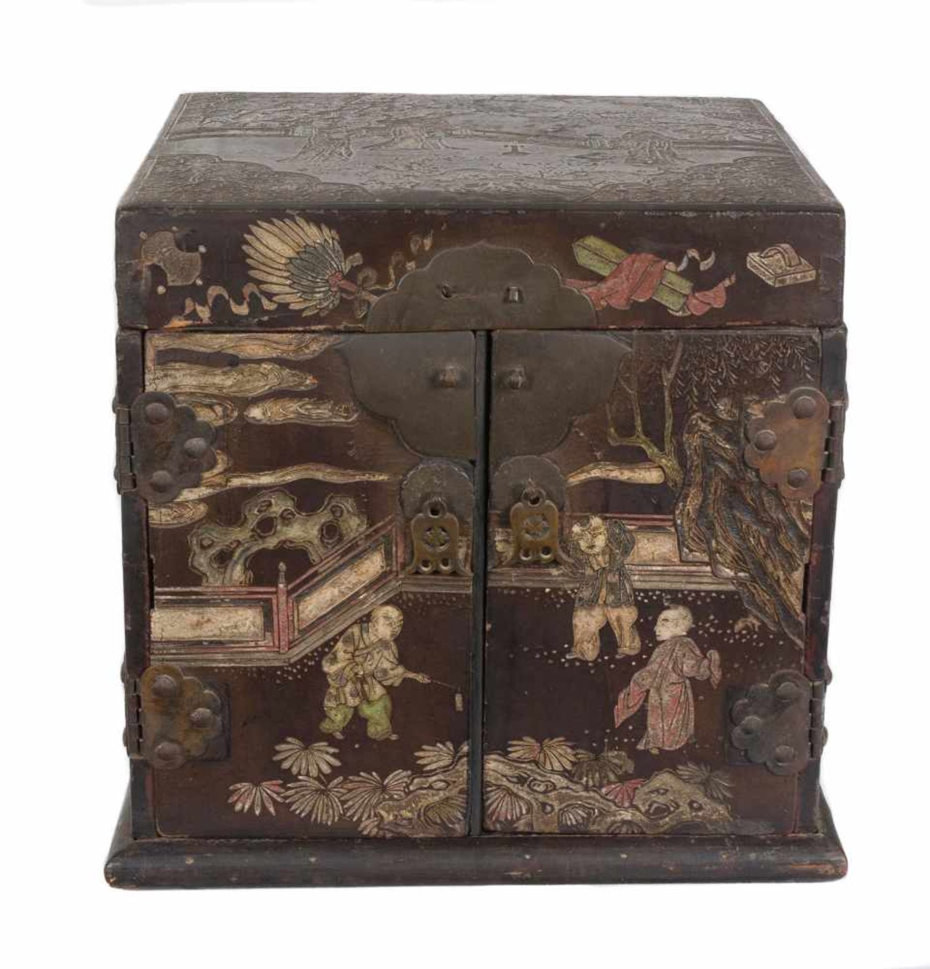 A “Bantamwork” or coromandel lacquer and brass table cabinet. China. Qing dynasty. 18th century.