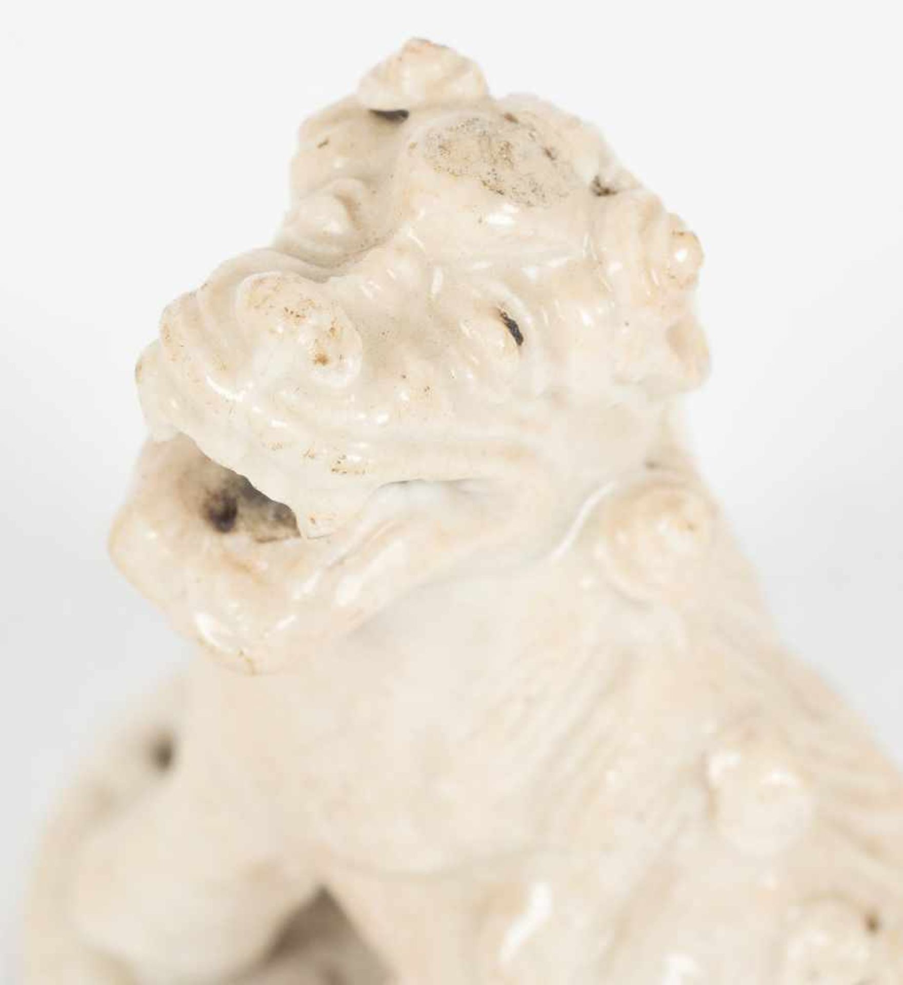 Kylin in white porcelain. China. Ming Period (1368-1644)5,5 x 4 x 3 cm. - Bild 5 aus 6