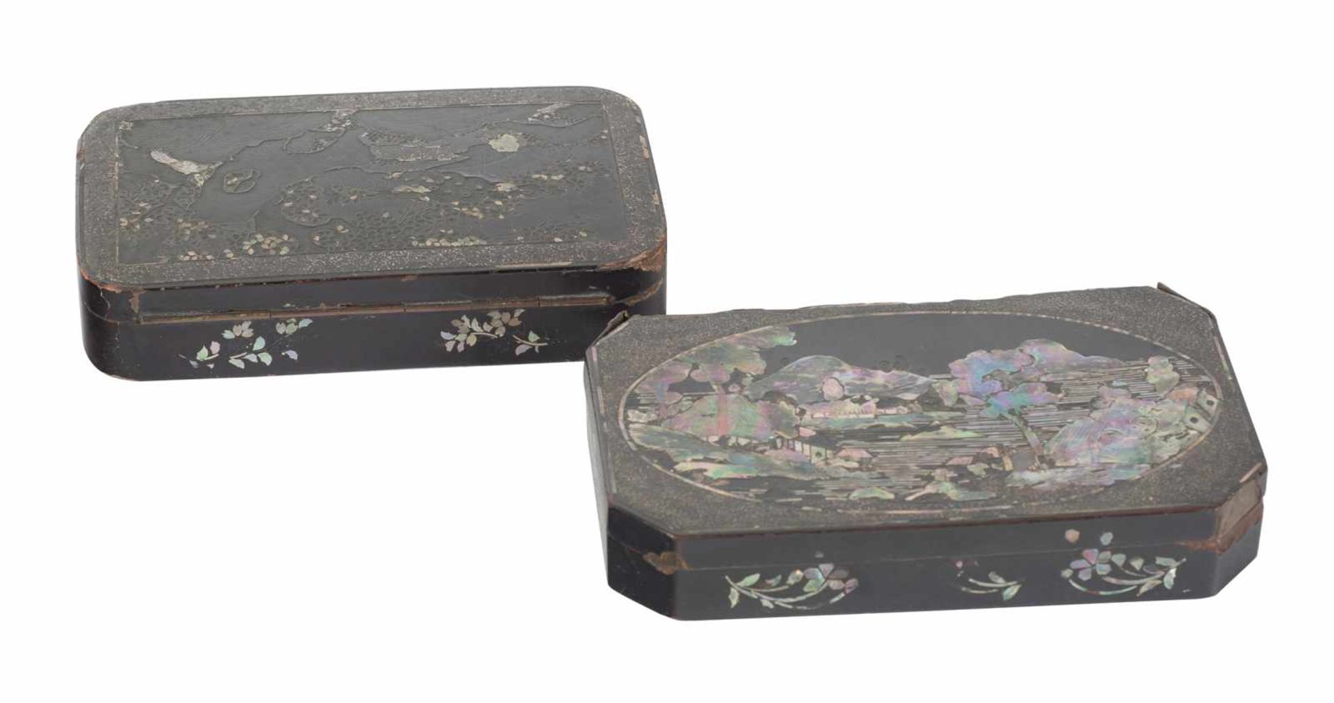 A pair of Japanese tobacco boxes, Black lacquer over copper, inlaid with mother-of-pearlEdo per - Bild 4 aus 8