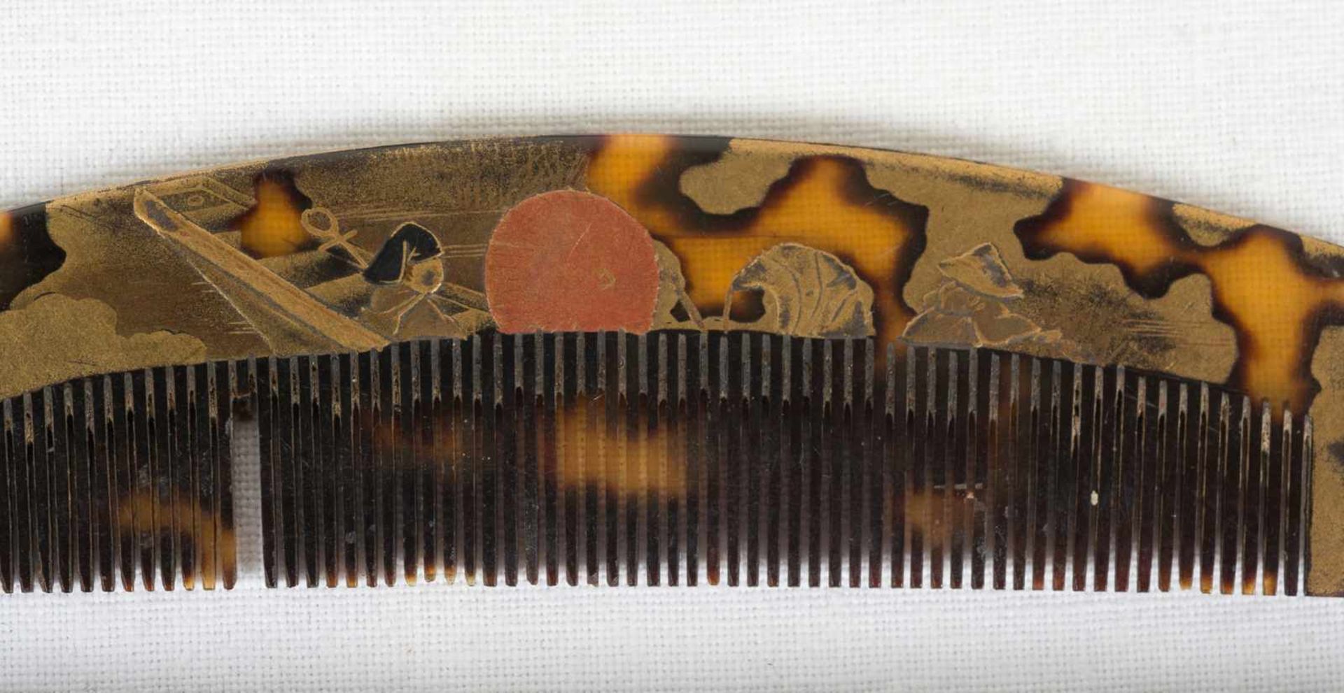 A set of three Japanese combs and pins. Edo period and Meiji period. 19th century.Long: 16 cm., - Bild 5 aus 6